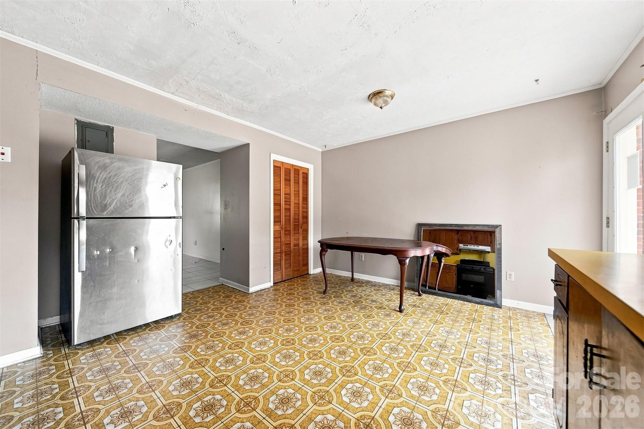 Apartment at 402 S Ashe Avenue, Newton, photo 15 of 48