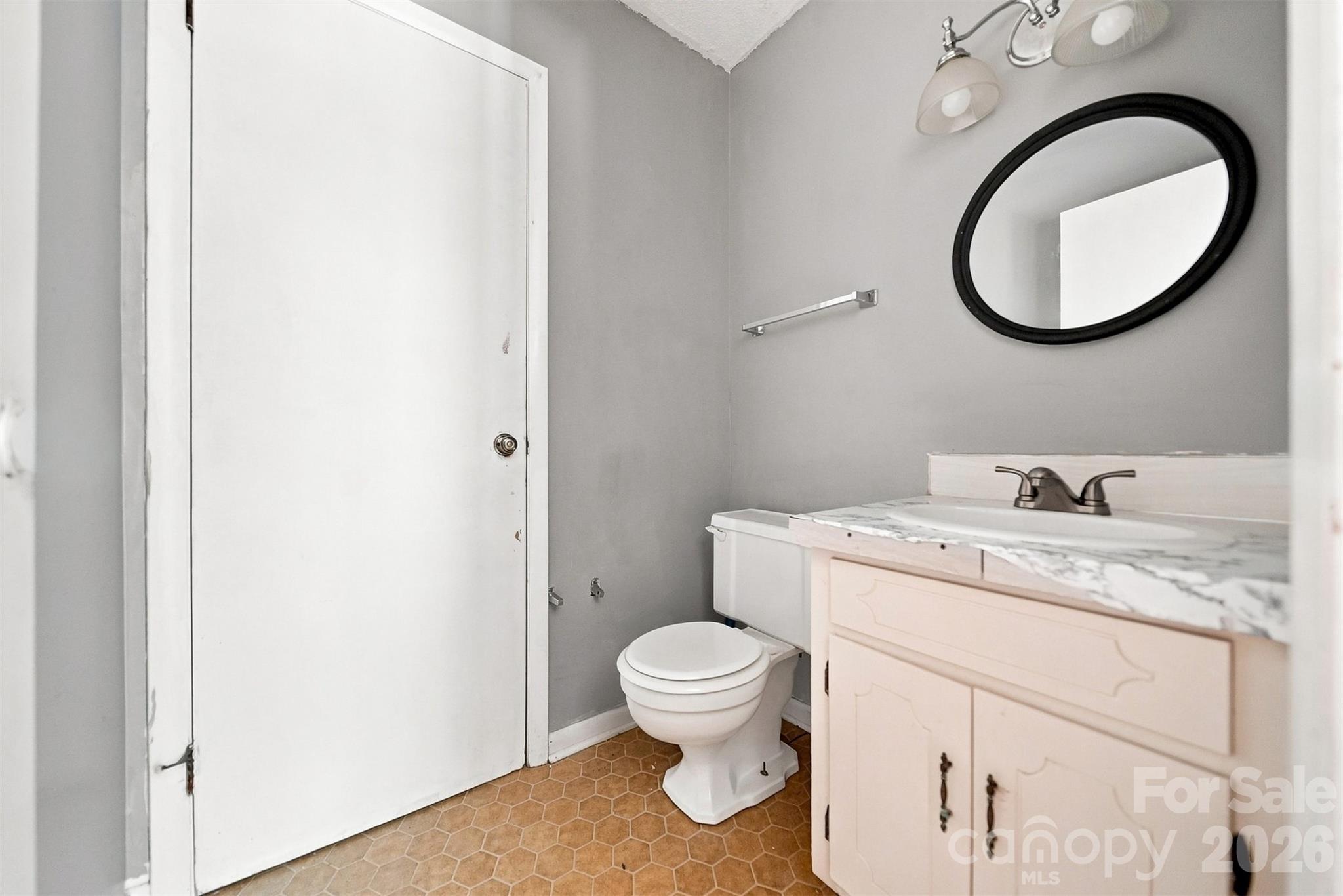 Apartment at 402 S Ashe Avenue, Newton, photo 33 of 48