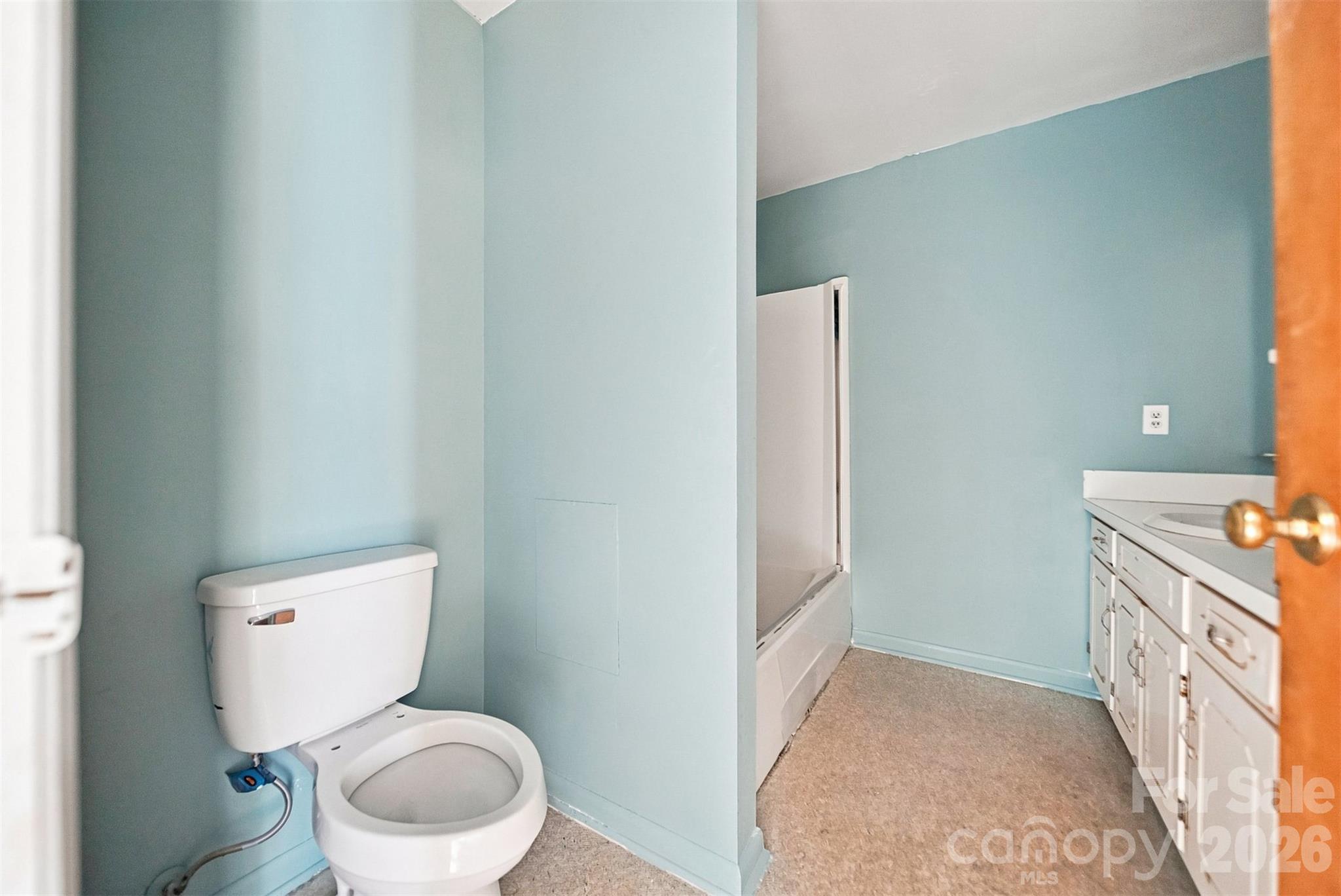Apartment at 402 S Ashe Avenue, Newton, photo 41 of 48