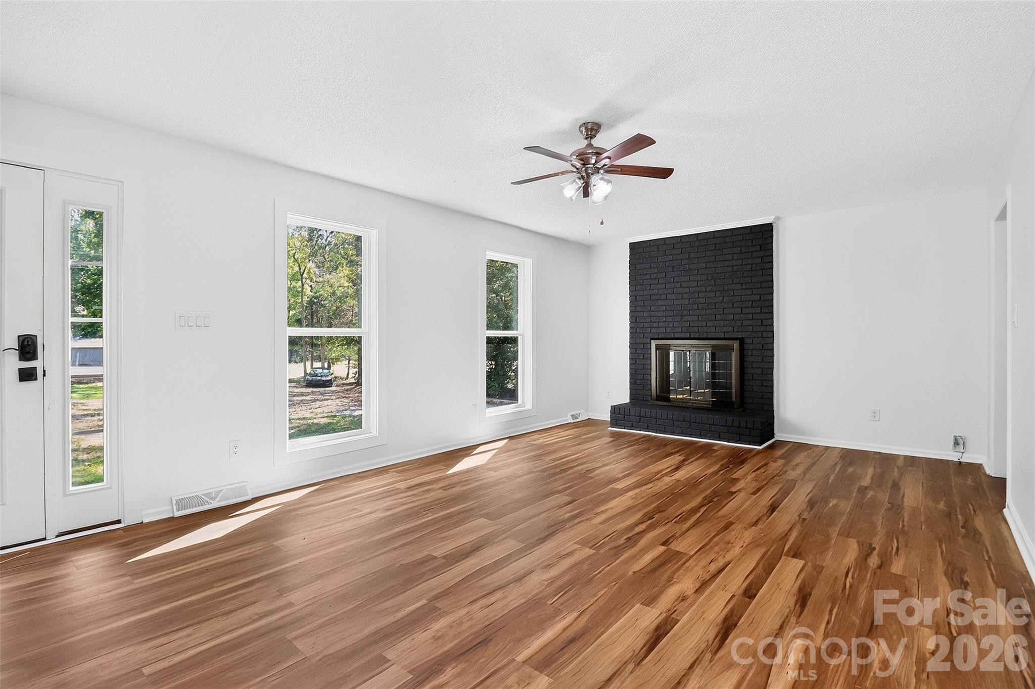 Single Family Residence at 4208 Waxhaw Indian Trail Road, Indian Trail, photo 7 of 30