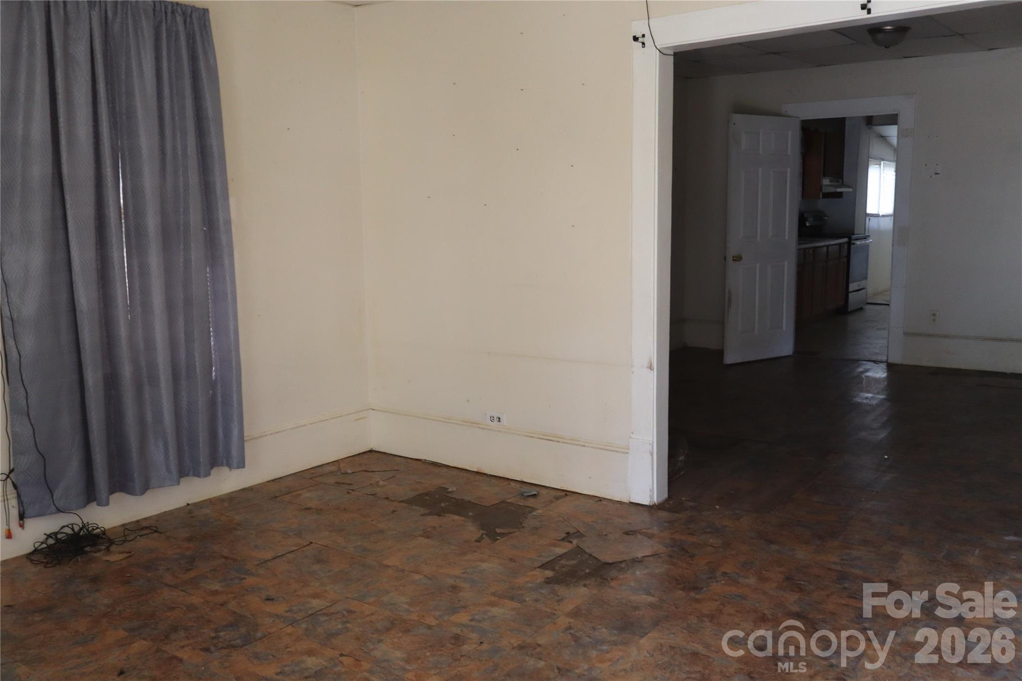 Single Family Residence at 736 2nd Avenue SW, Hickory, photo 3 of 14