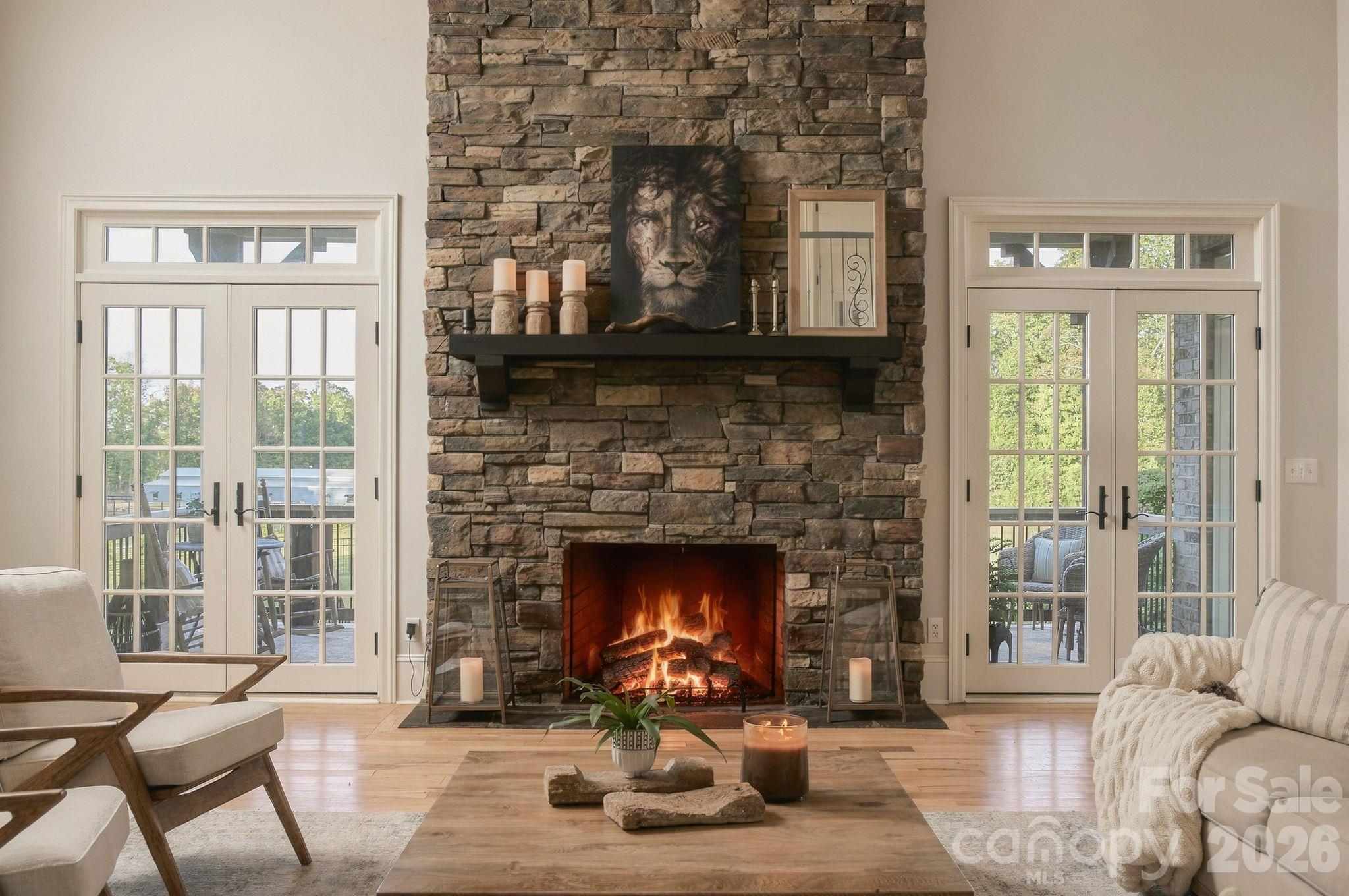 Warm and inviting space to gather - 7275 Flowes Store Road, Concord