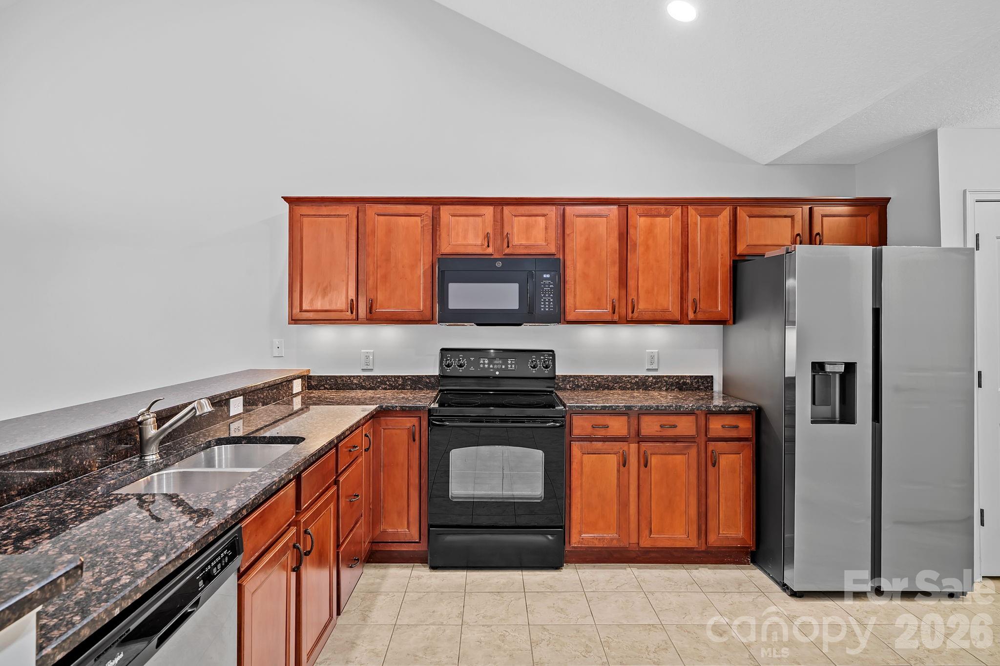 Townhouse at 6 Mountain Meadow Circle, Weaverville, photo 12 of 46