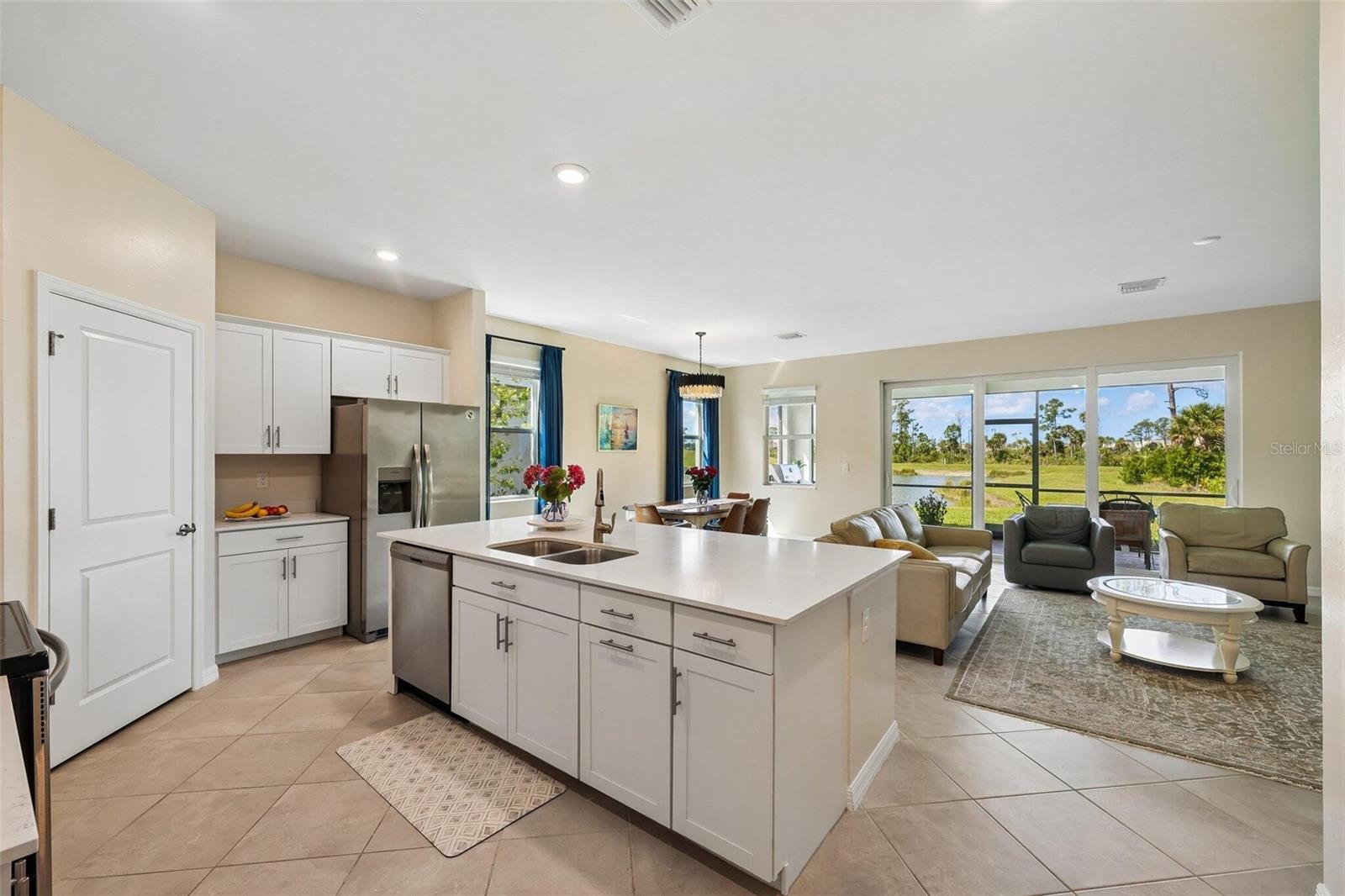 Single Family Residence at 11177 PINOT DR, VENICE, photo 6 of 44