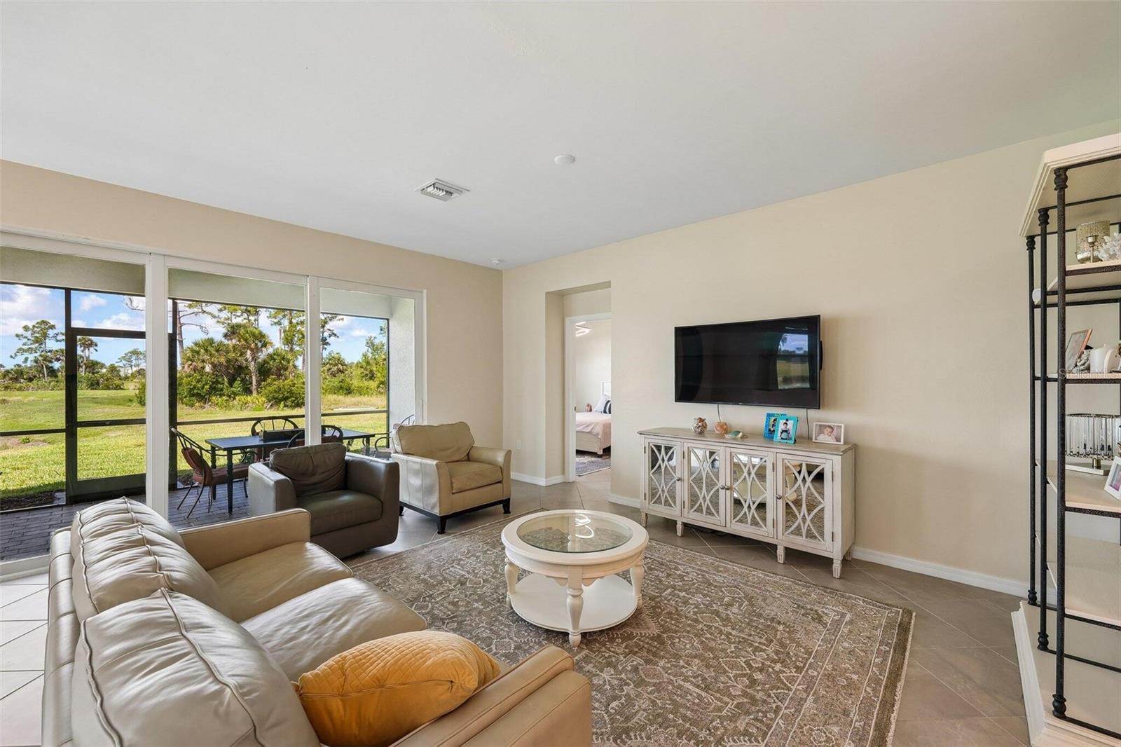 Single Family Residence at 11177 PINOT DR, VENICE, photo 21 of 44