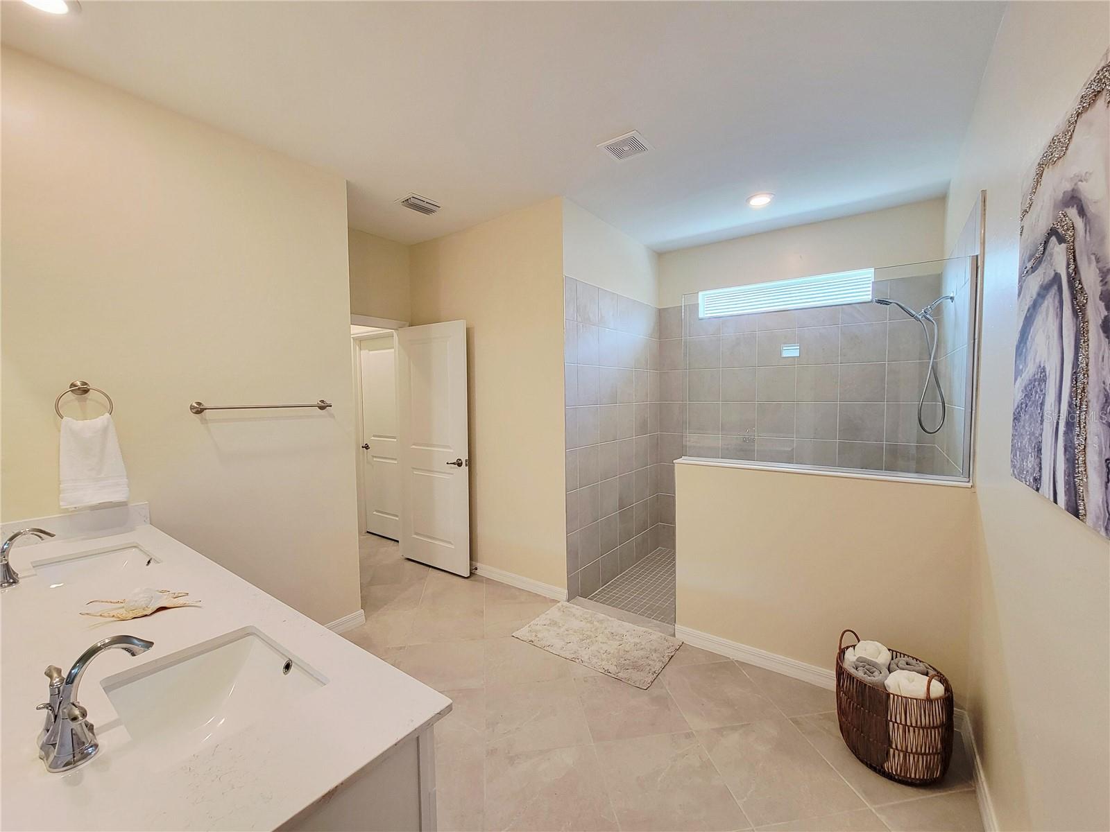 Single Family Residence at 11177 PINOT DR, VENICE, photo 27 of 44