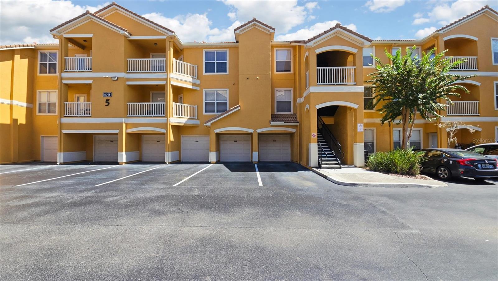 8848 VILLA VIEW CIR #206
