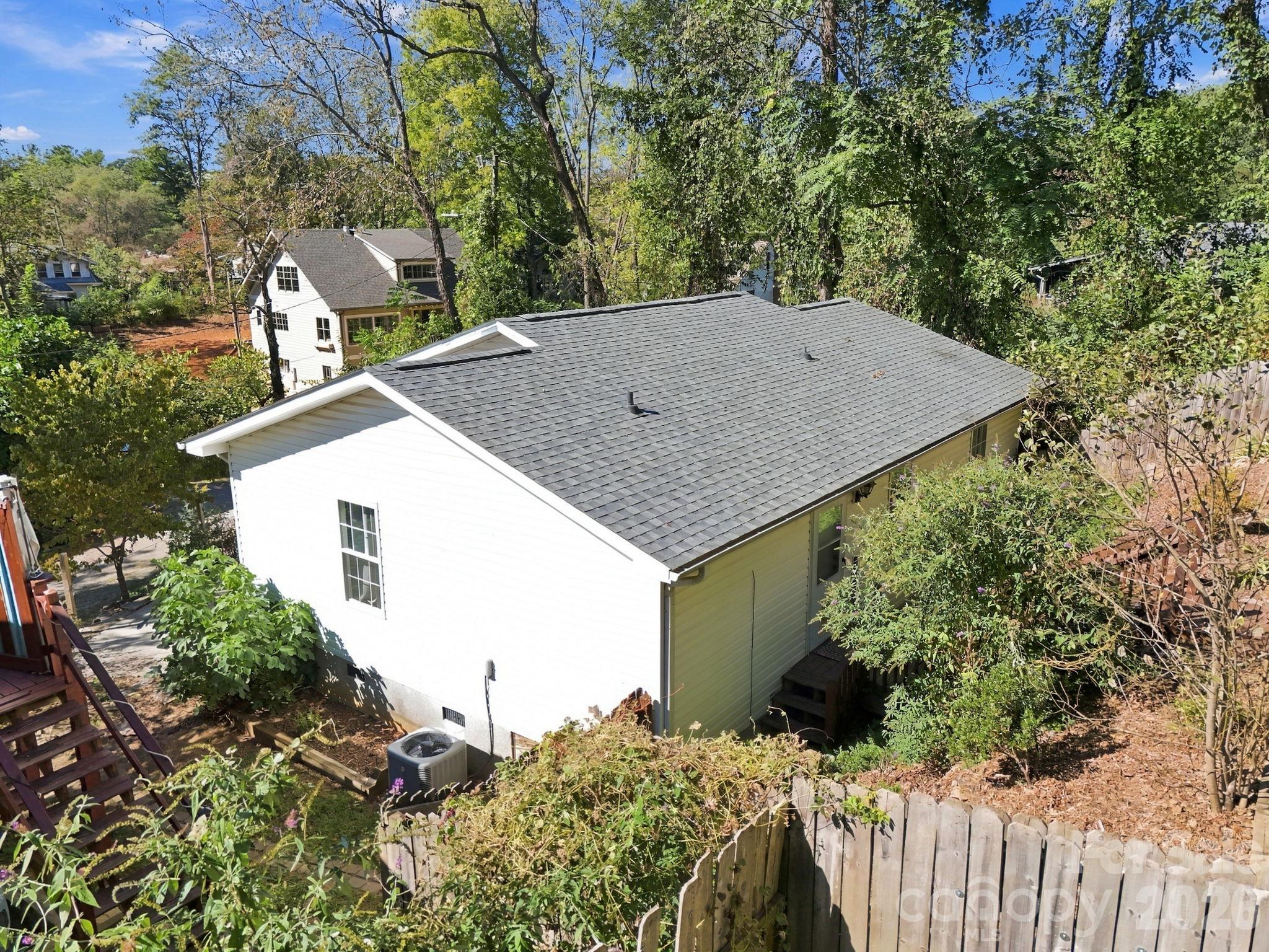 Single Family Residence at 10 Foggy Hollow Trail, Asheville, photo 29 of 39