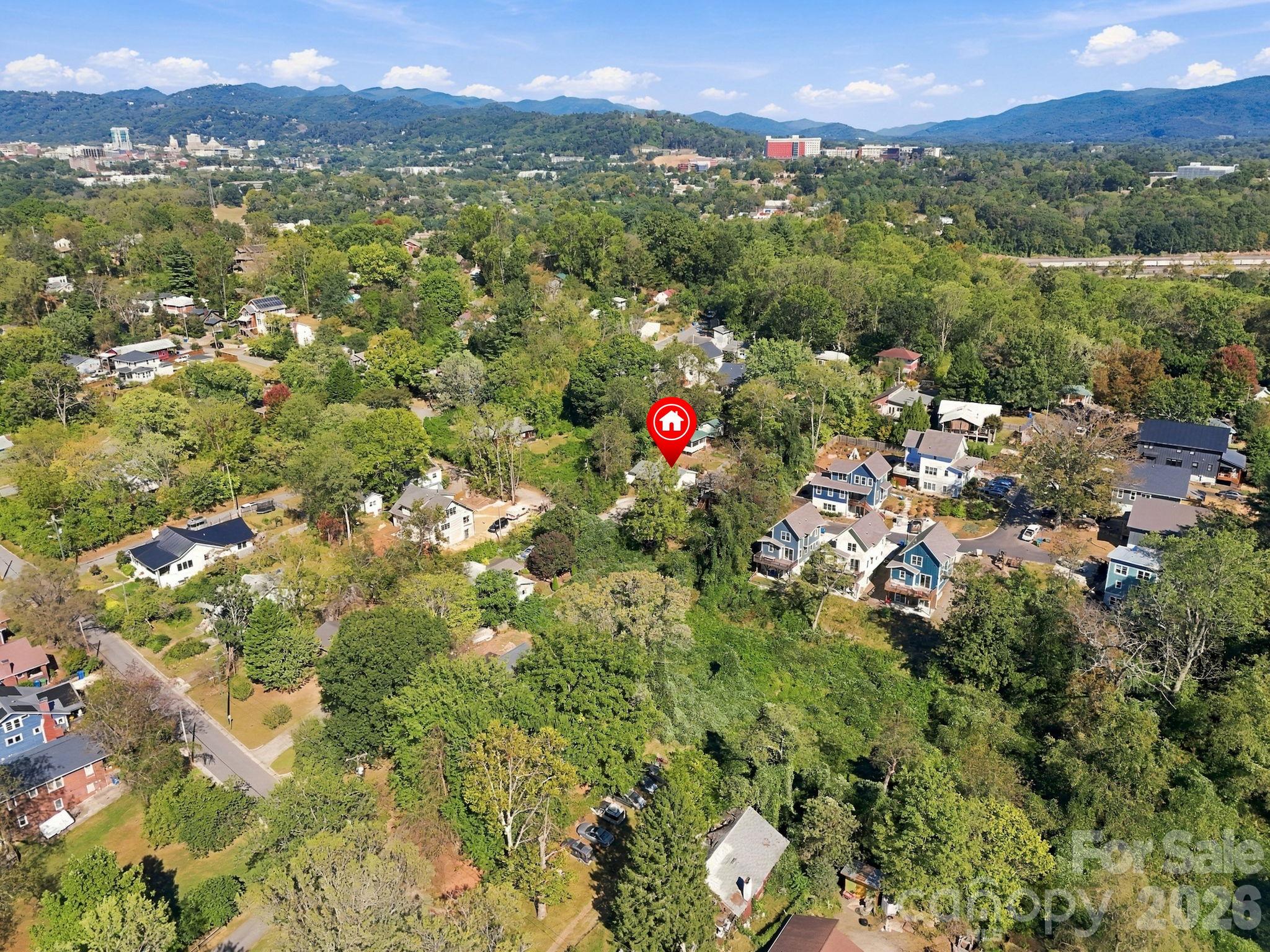 Single Family Residence at 10 Foggy Hollow Trail, Asheville, photo 33 of 39