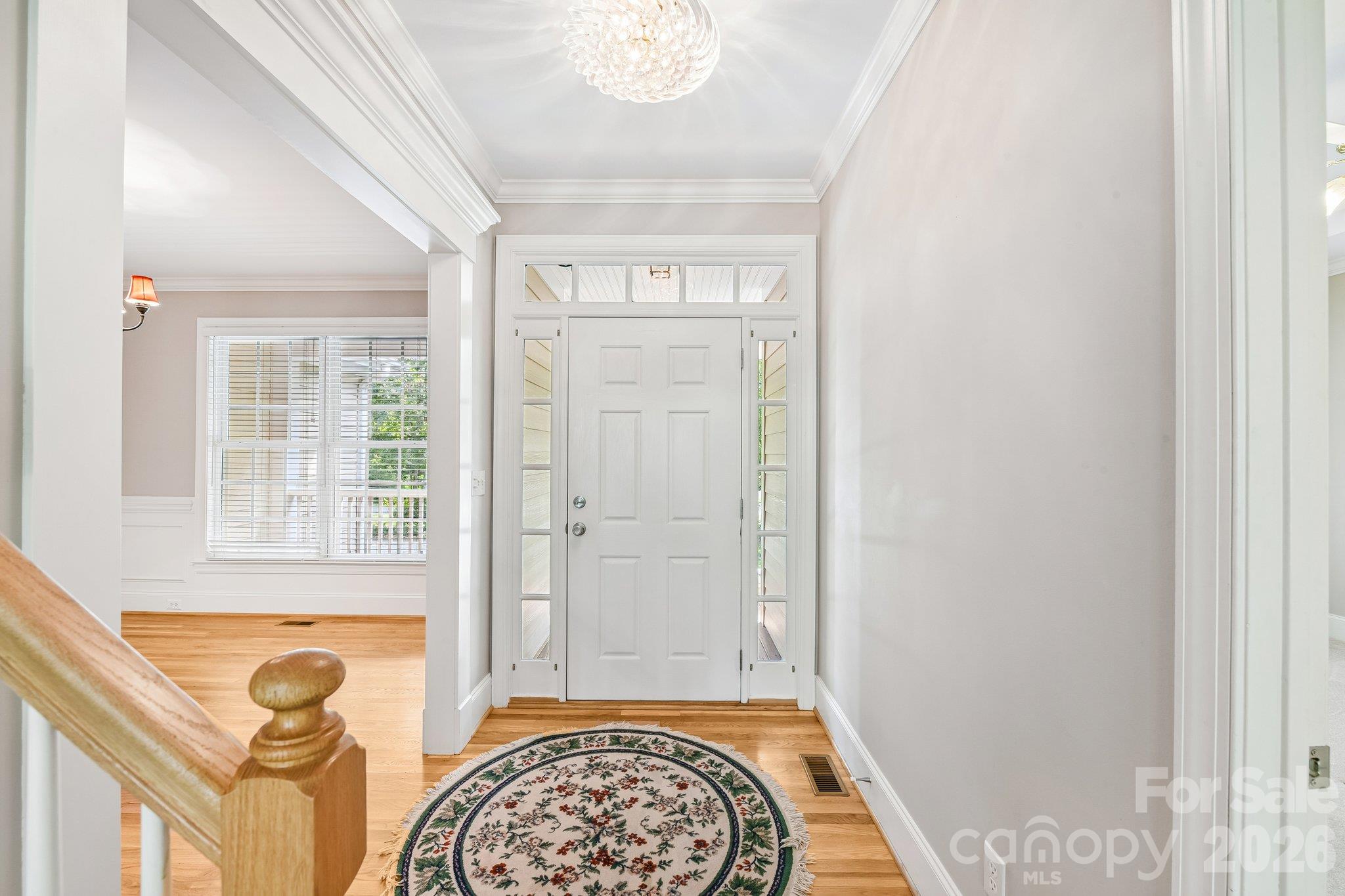Front entryway - 3573 Lake Shore Road S, Denver