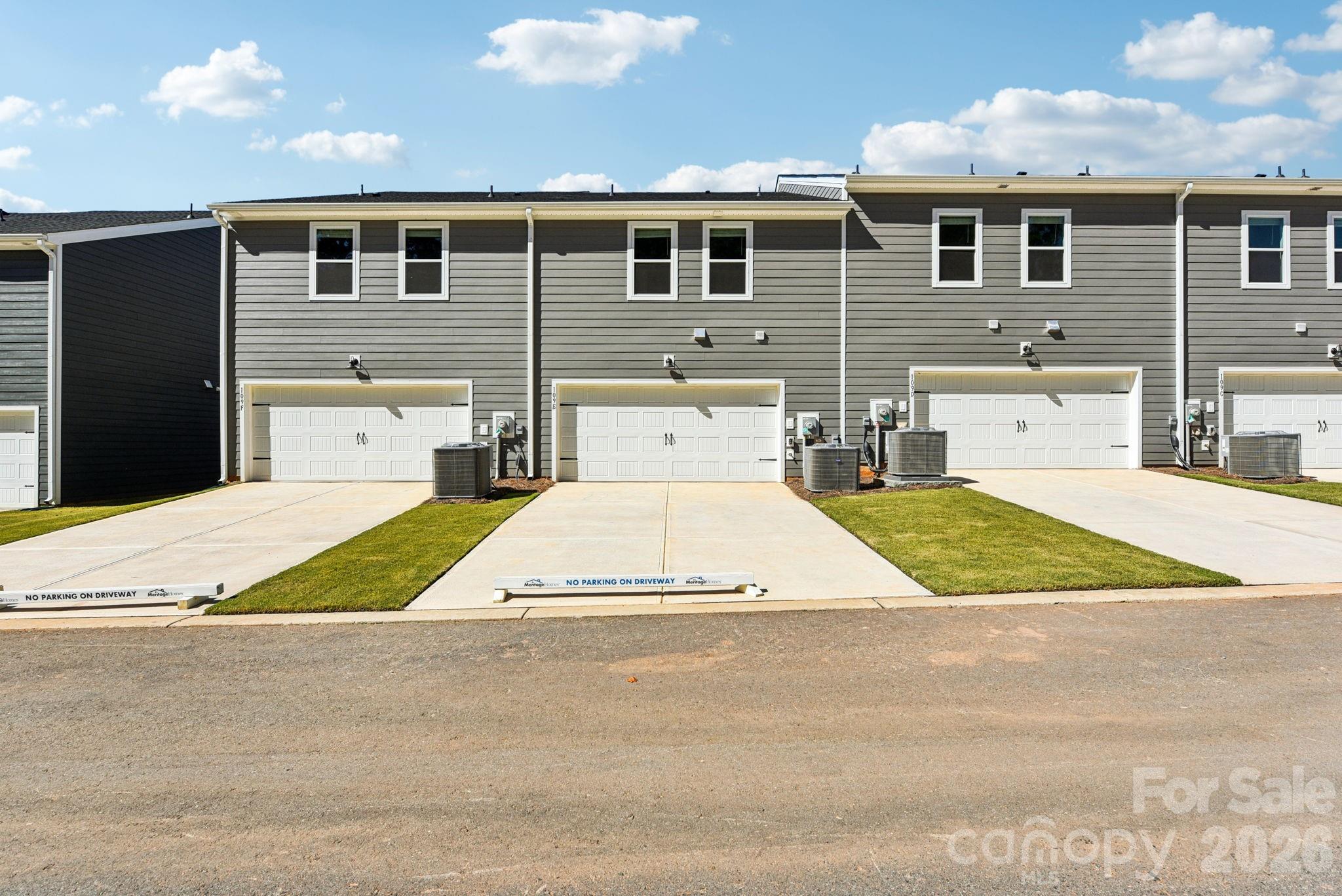 Townhouse at 109 Ciara Place, Mooresville, photo 22 of 28