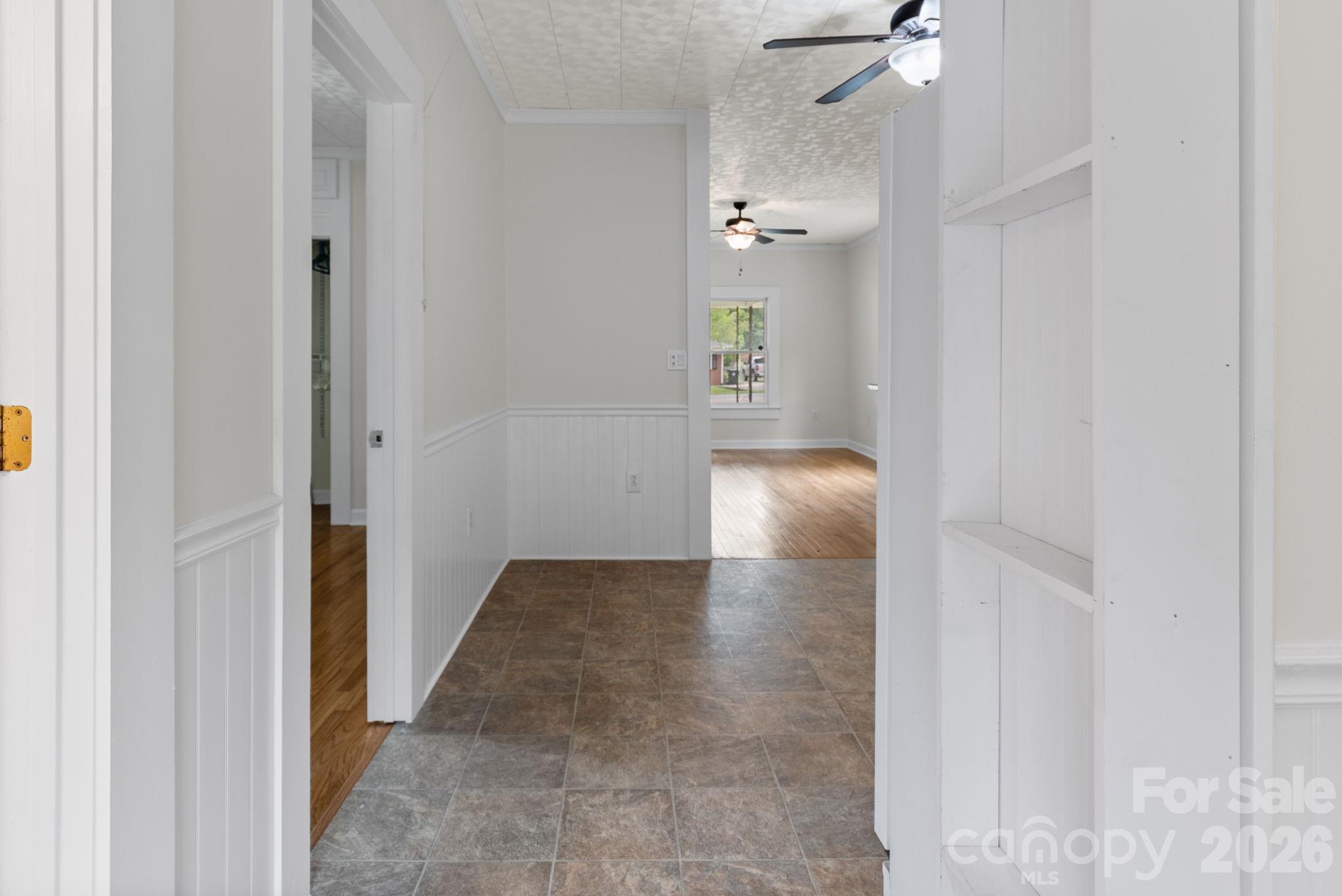 Single Family Residence at 403 Faulkner Street, Clover, photo 27 of 35