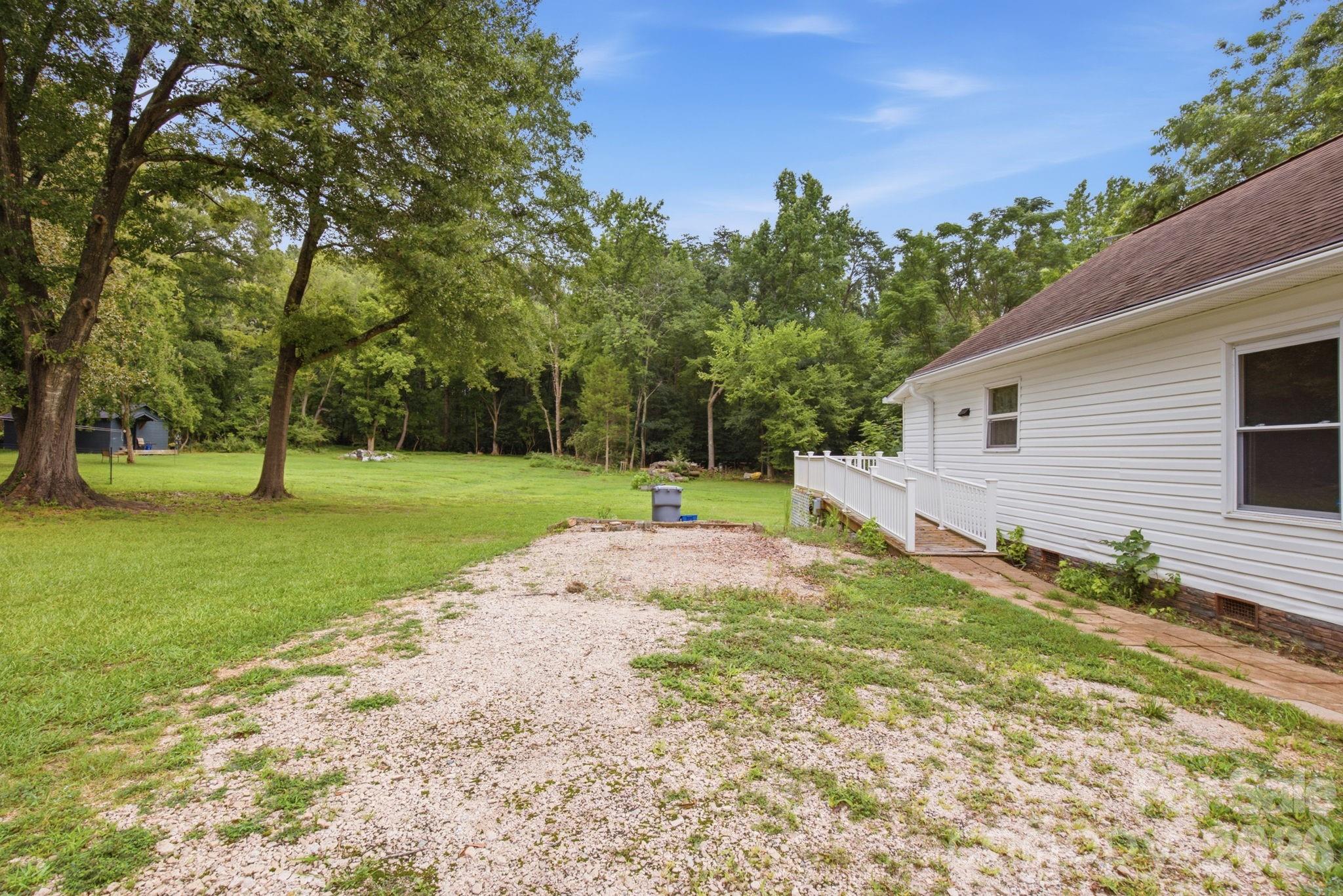 Single Family Residence at 403 Faulkner Street, Clover, photo 34 of 35