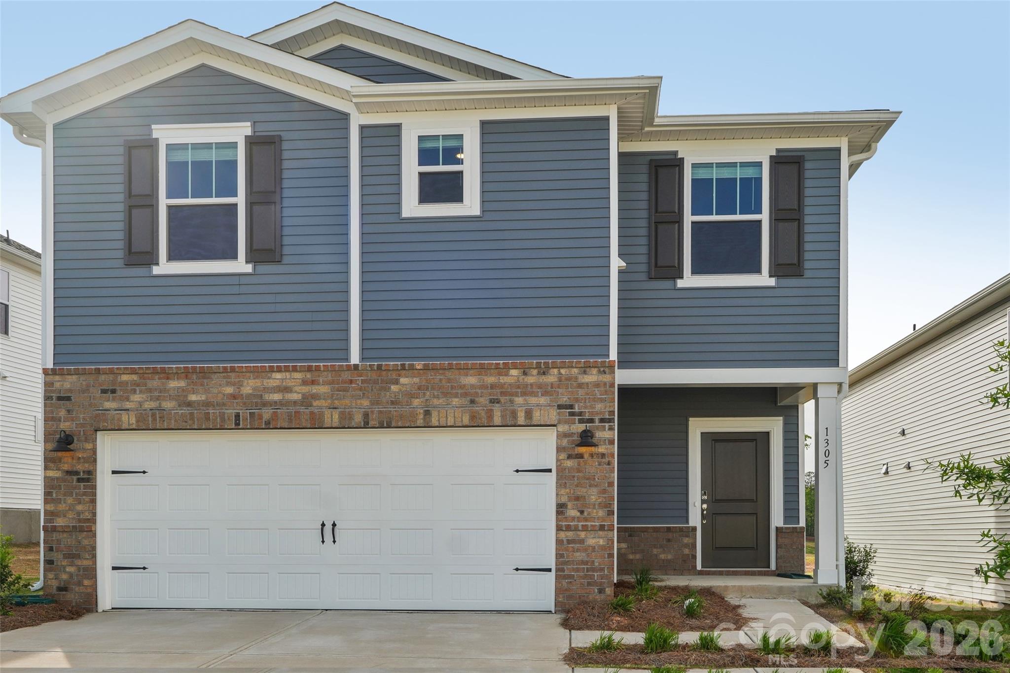 418 Luna Lane