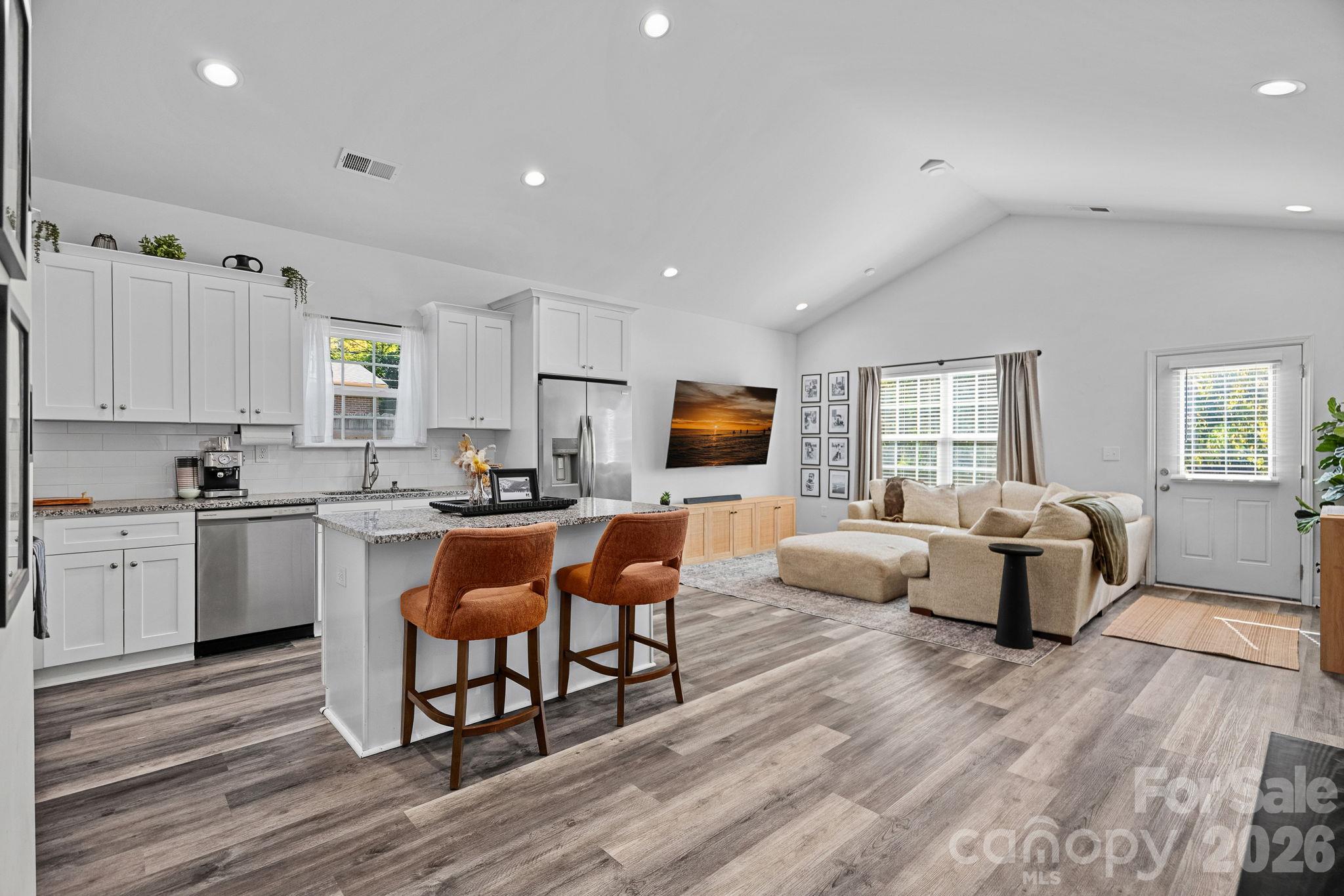 Single Family Residence at 521 Porter Street, Charlotte, photo 3 of 21