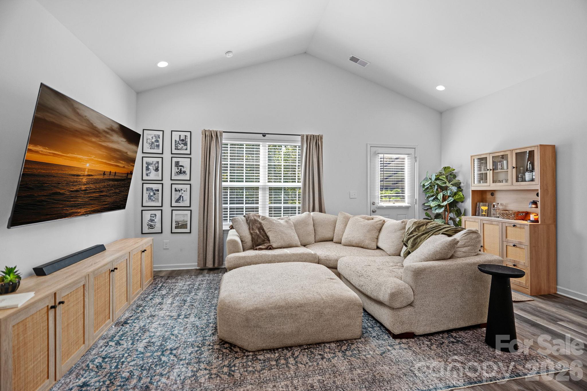 Single Family Residence at 521 Porter Street, Charlotte, photo 7 of 21