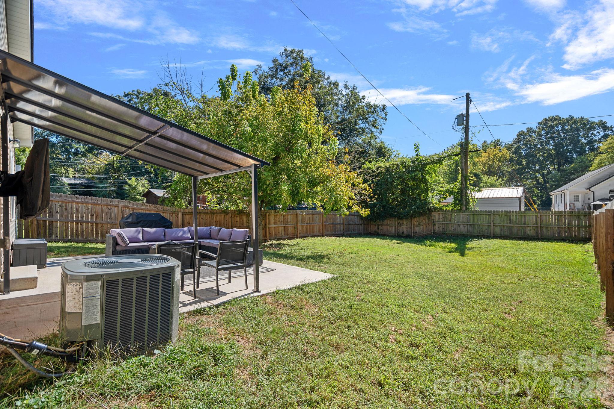 Single Family Residence at 521 Porter Street, Charlotte, photo 17 of 21