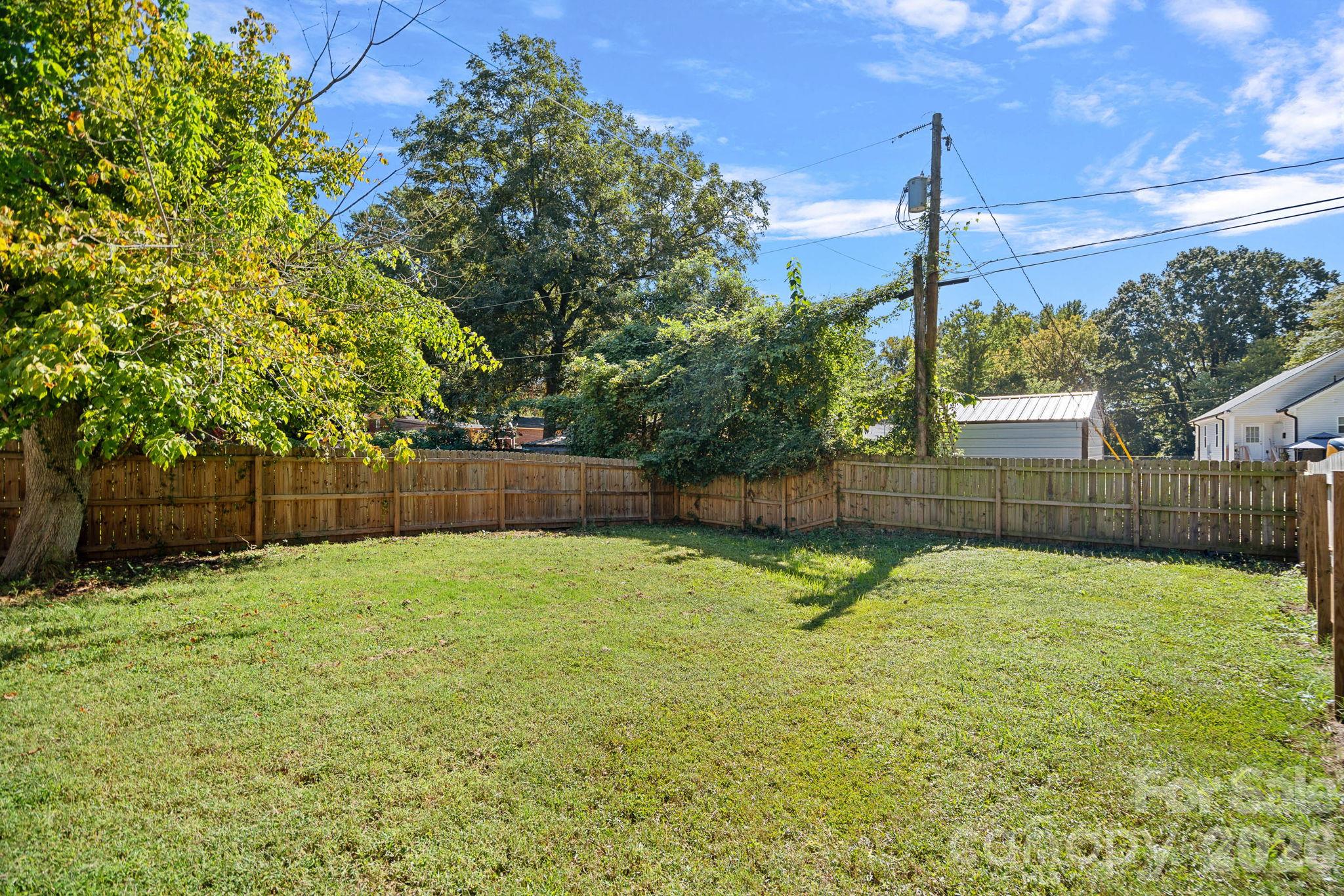 Single Family Residence at 521 Porter Street, Charlotte, photo 18 of 21