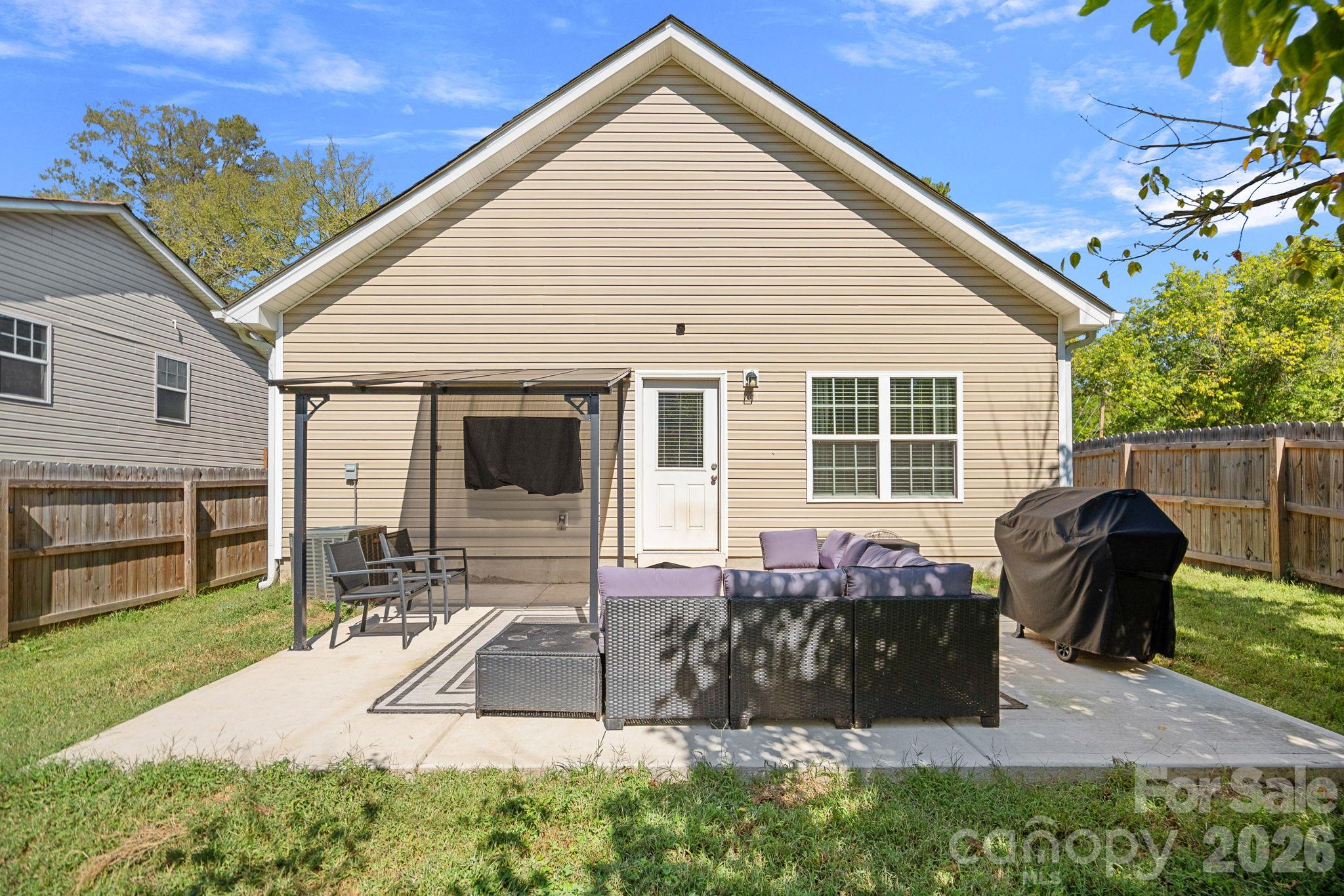 Single Family Residence at 521 Porter Street, Charlotte, photo 20 of 21