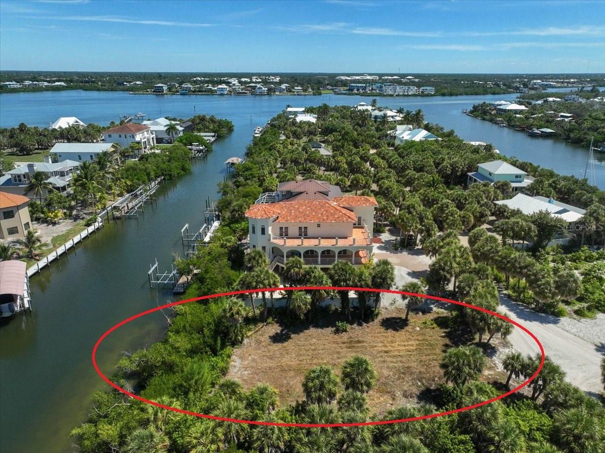 61 PALM DR