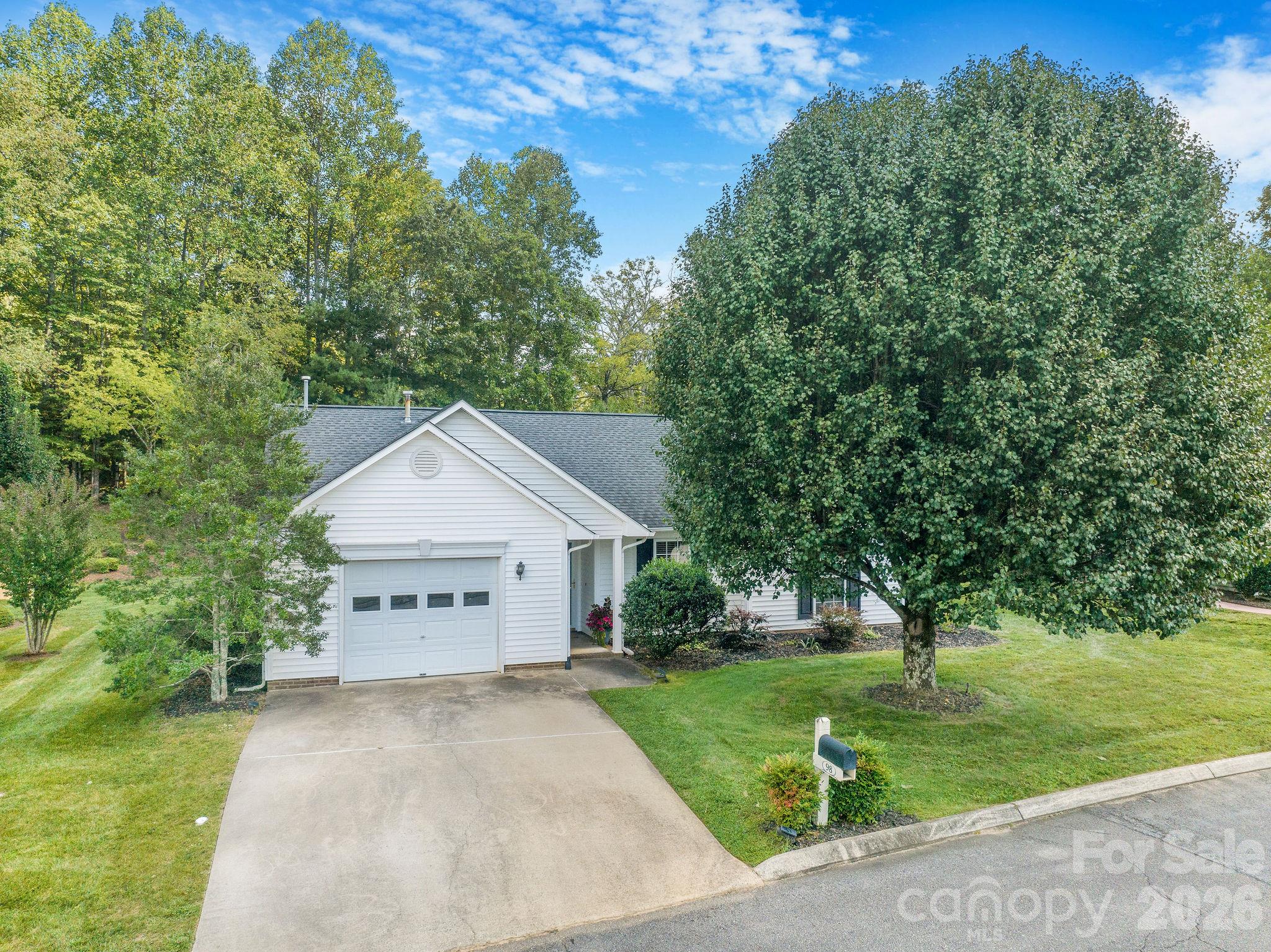 Single Family Residence at 98 Stonehollow Road, Fletcher, photo 2 of 34