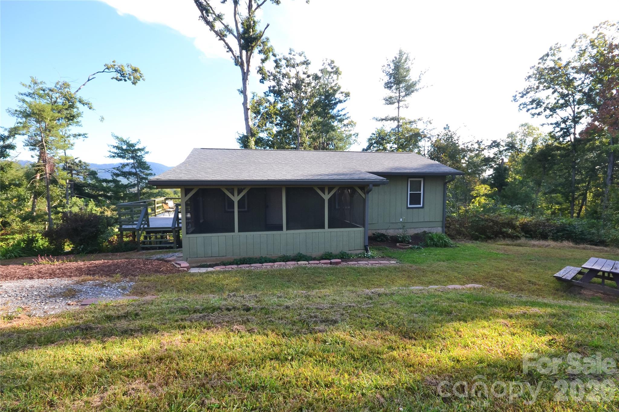 Single Family Residence at 6 Mountain Oaks Drive, Fletcher, photo 2 of 42