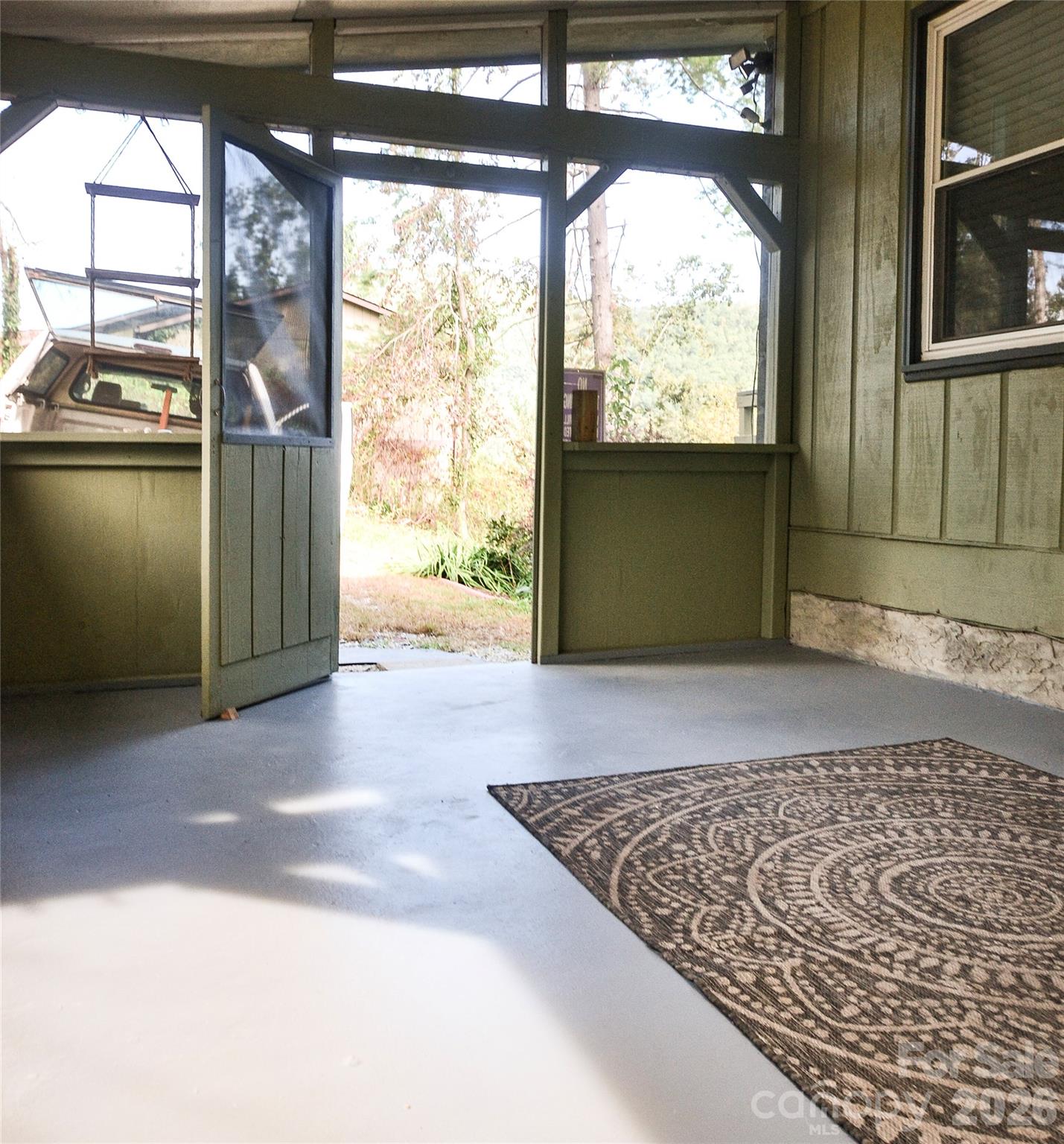 Single Family Residence at 6 Mountain Oaks Drive, Fletcher, photo 14 of 42