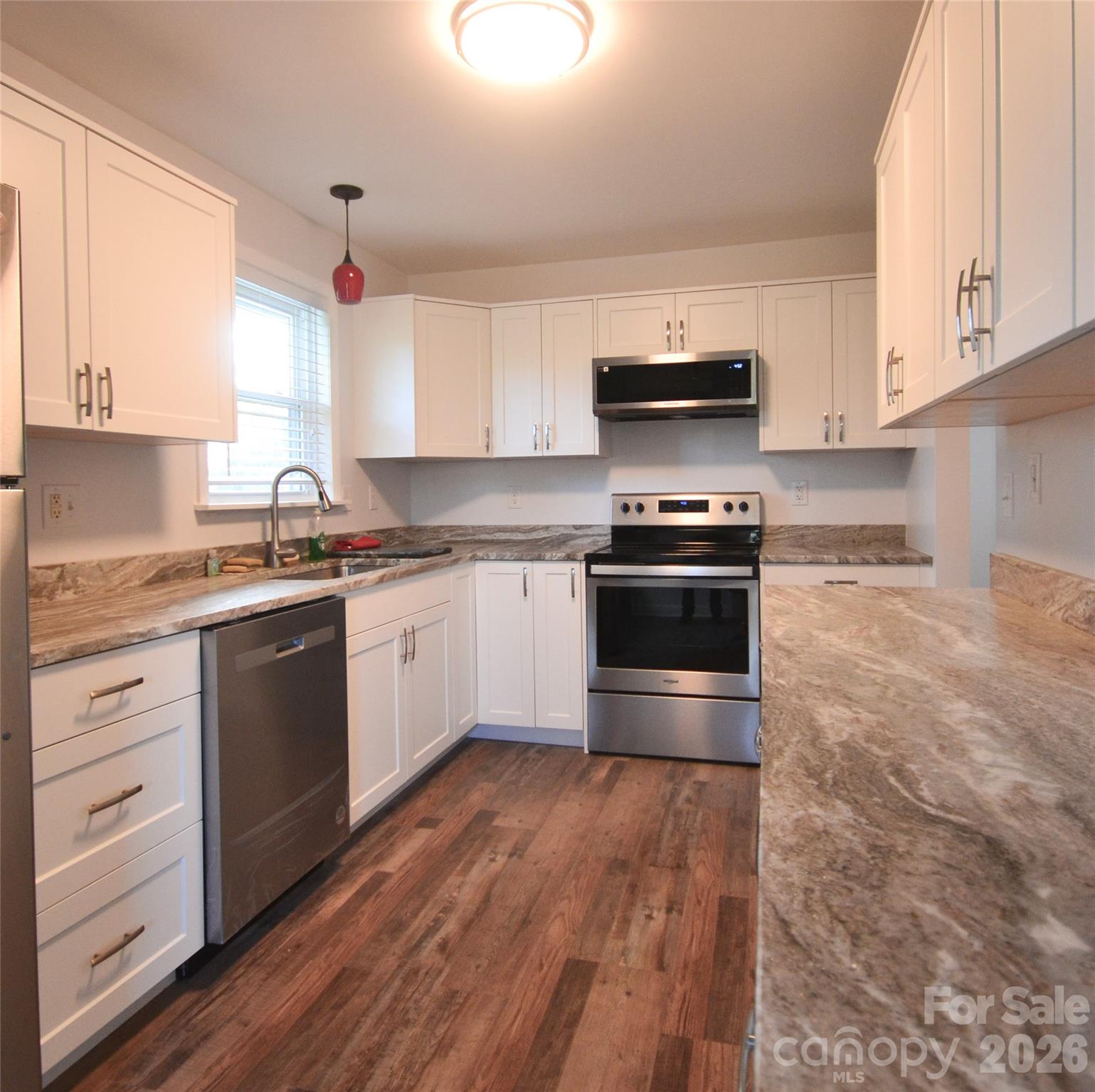 Single Family Residence at 6 Mountain Oaks Drive, Fletcher, photo 19 of 42