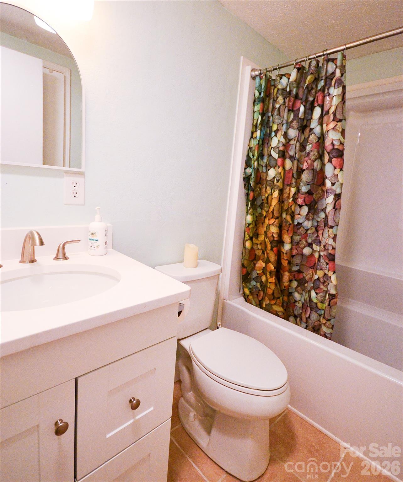 Single Family Residence at 6 Mountain Oaks Drive, Fletcher, photo 29 of 42