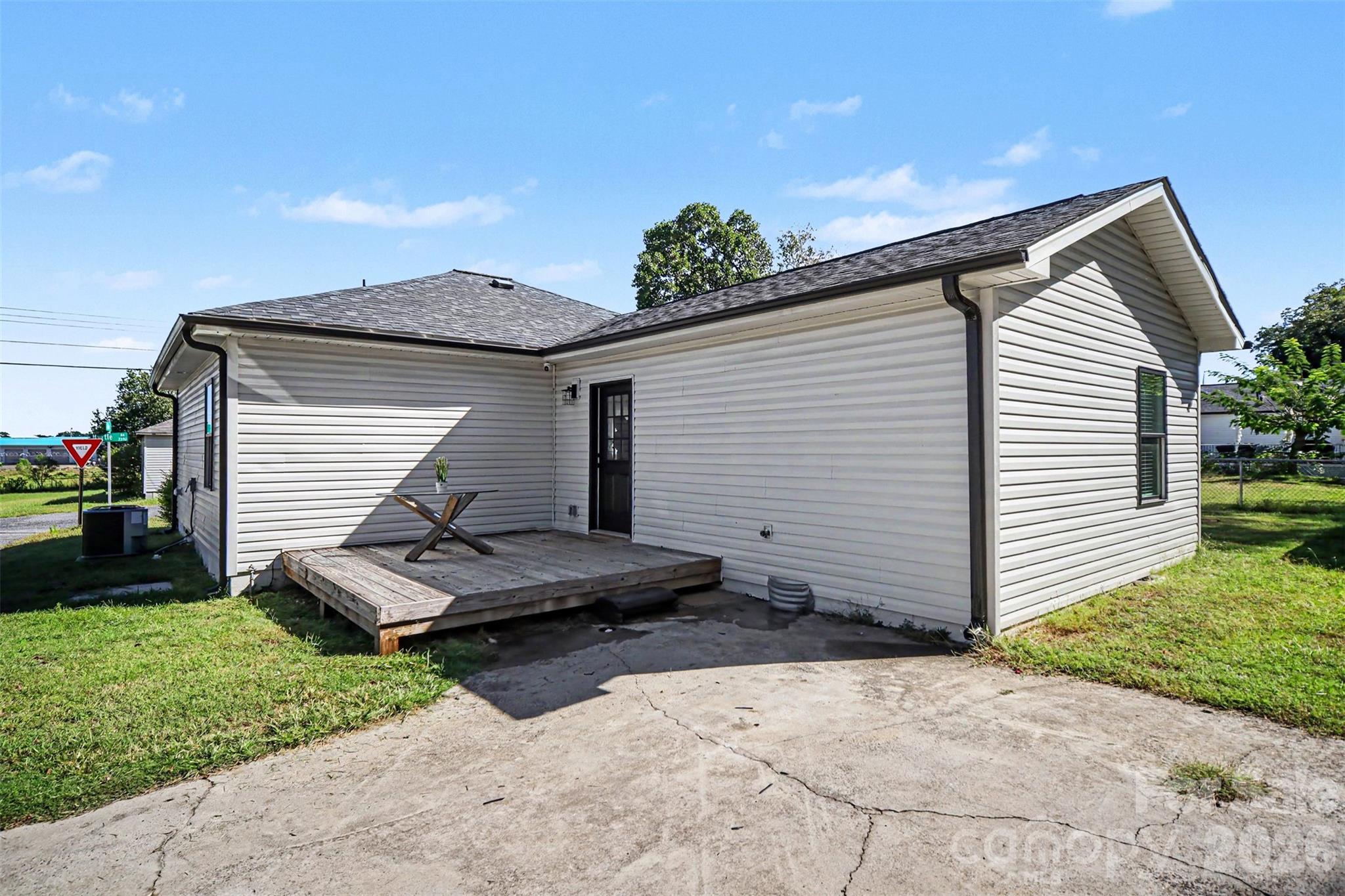 Single Family Residence at 2361 Myrtle Avenue, Gastonia, photo 18 of 23