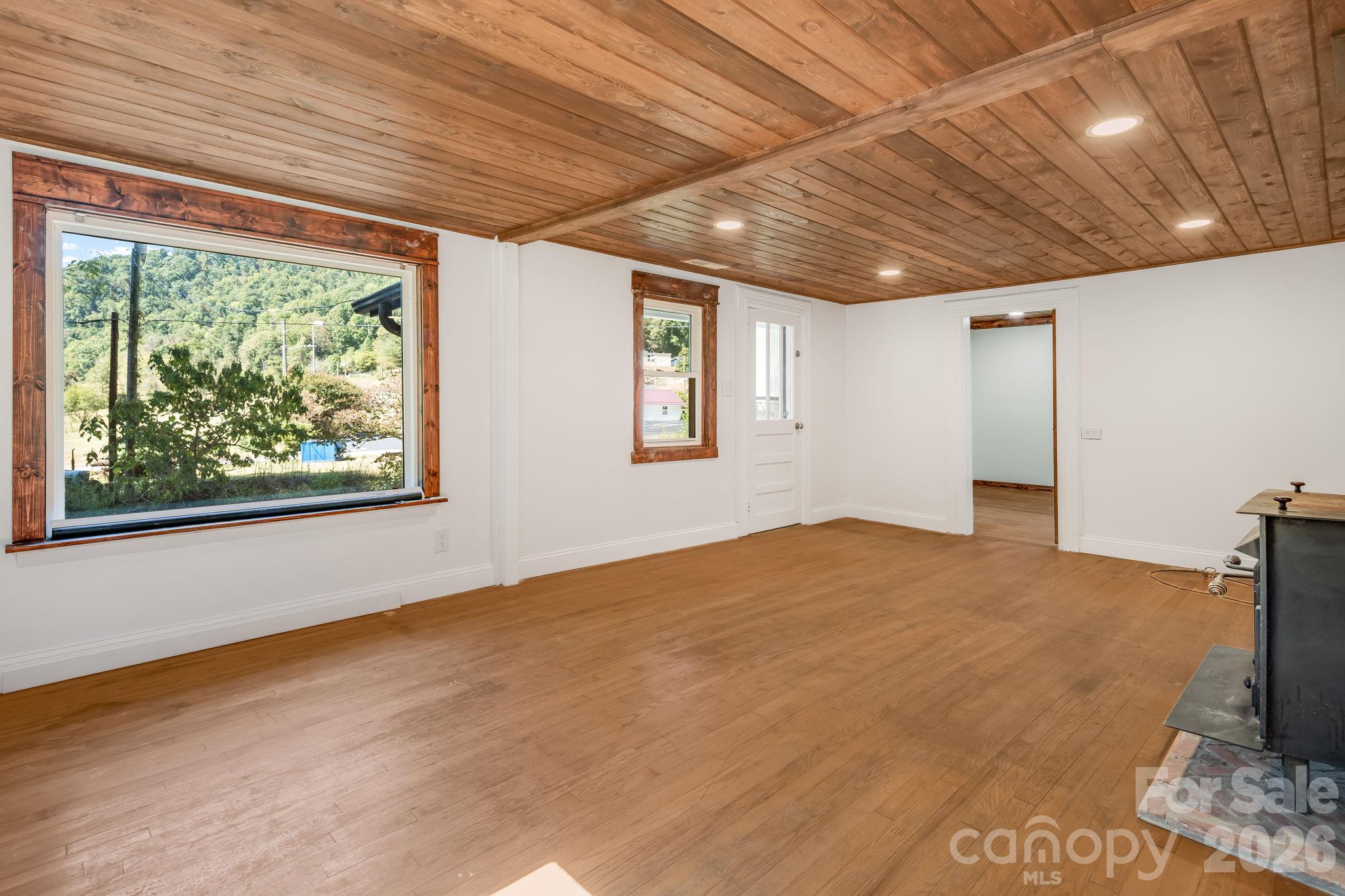 Single Family Residence at 61 Martins Creek Road, Barnardsville, photo 6 of 33