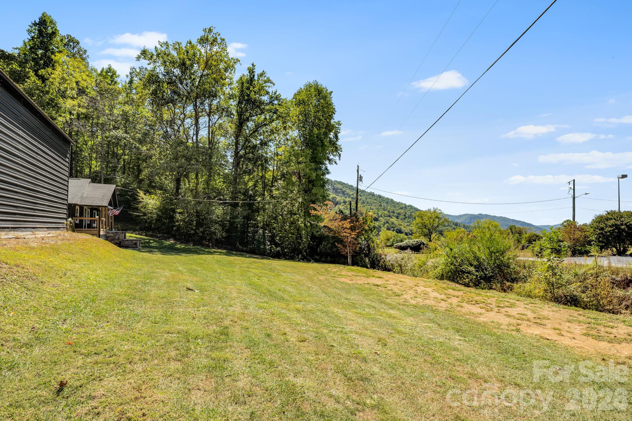 Single Family Residence at 61 Martins Creek Road, Barnardsville, photo 29 of 33