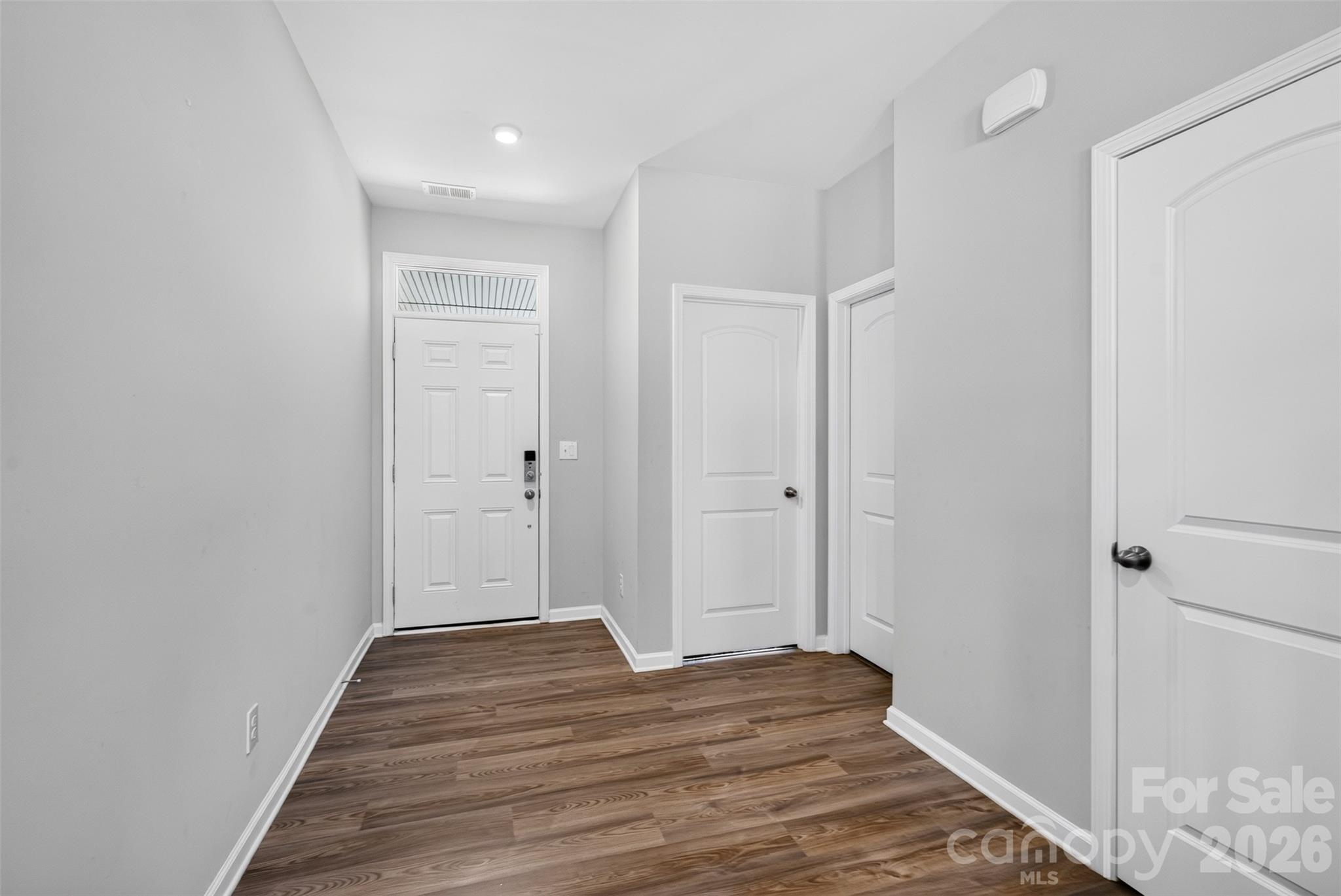 Single Family Residence at 5002 Kinsbridge Drive, Mint Hill, photo 5 of 34