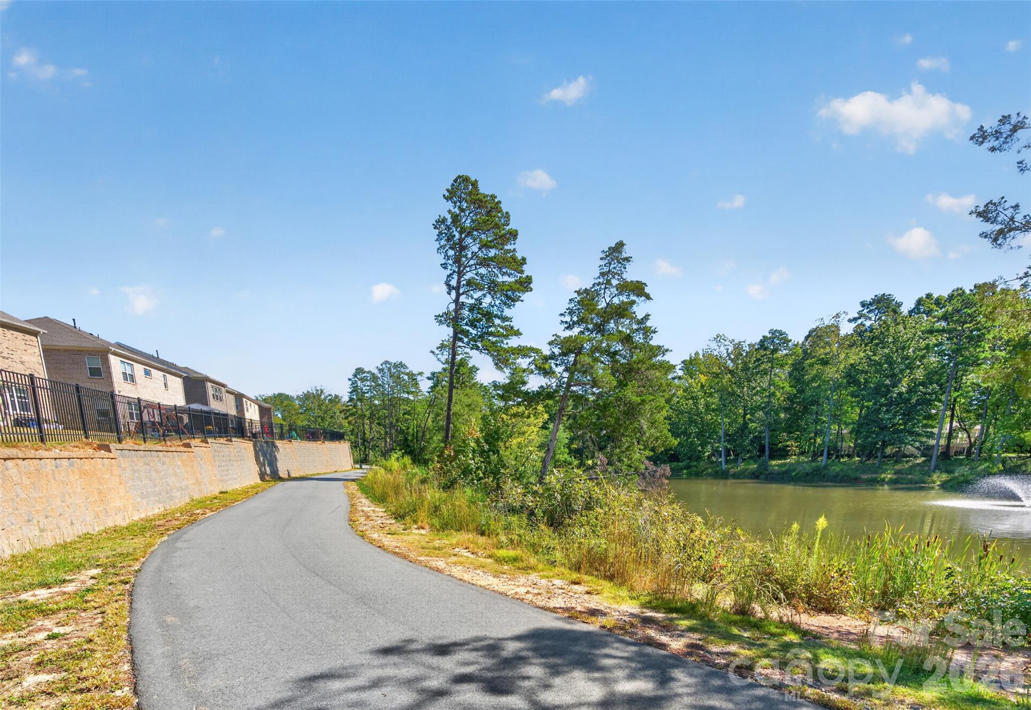 Single Family Residence at 5002 Kinsbridge Drive, Mint Hill, photo 31 of 34