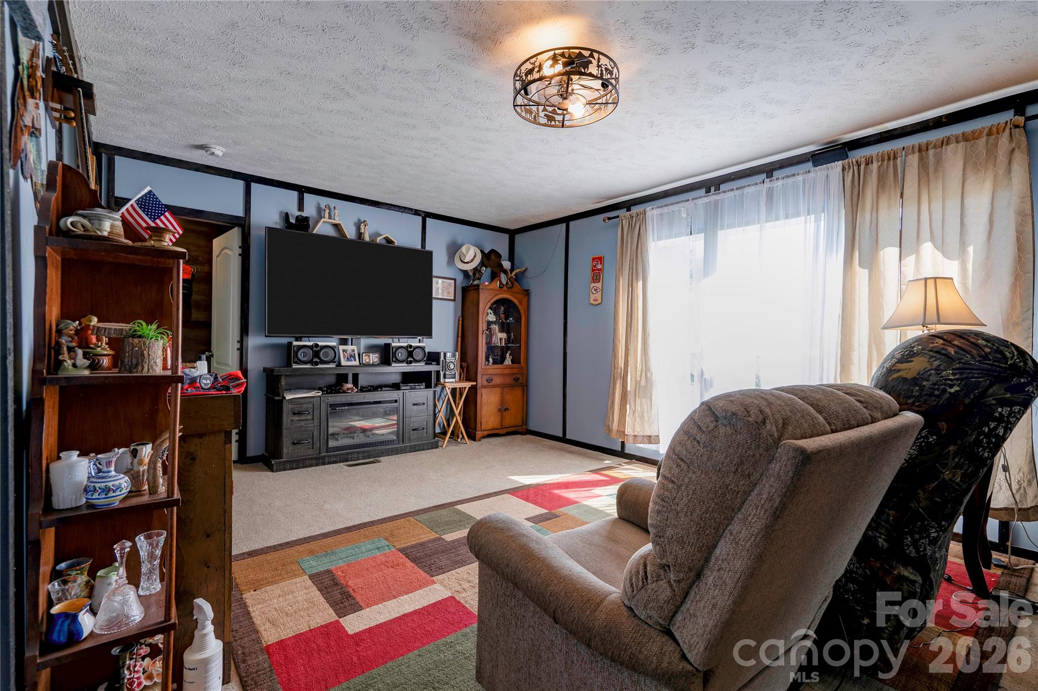 Family Room - 538 Bentley Road, Shelby