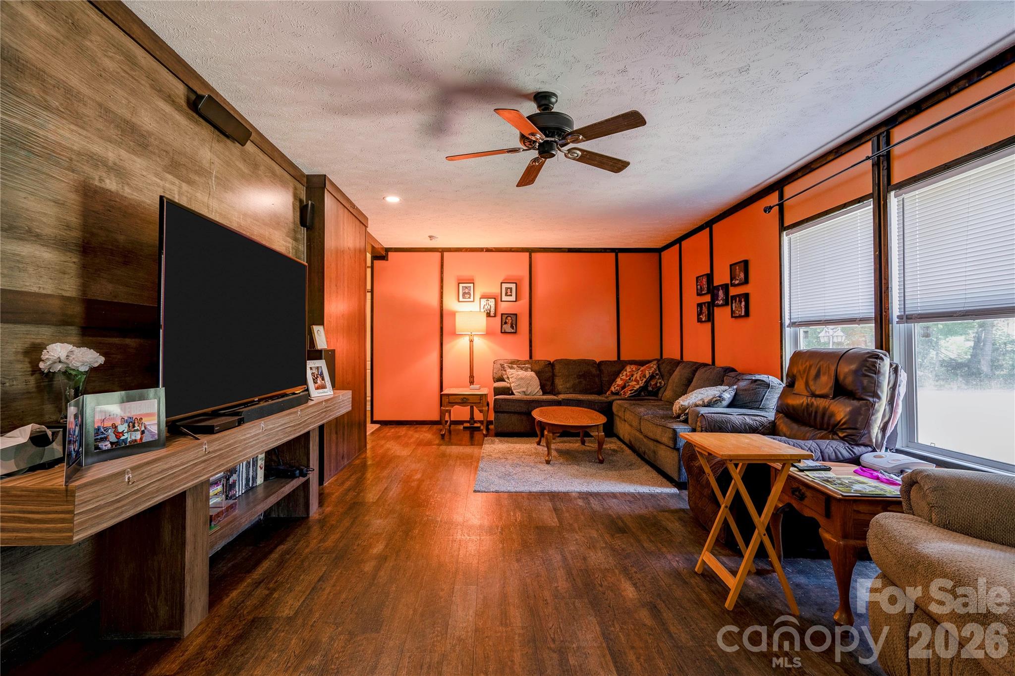 Living Room - 538 Bentley Road, Shelby