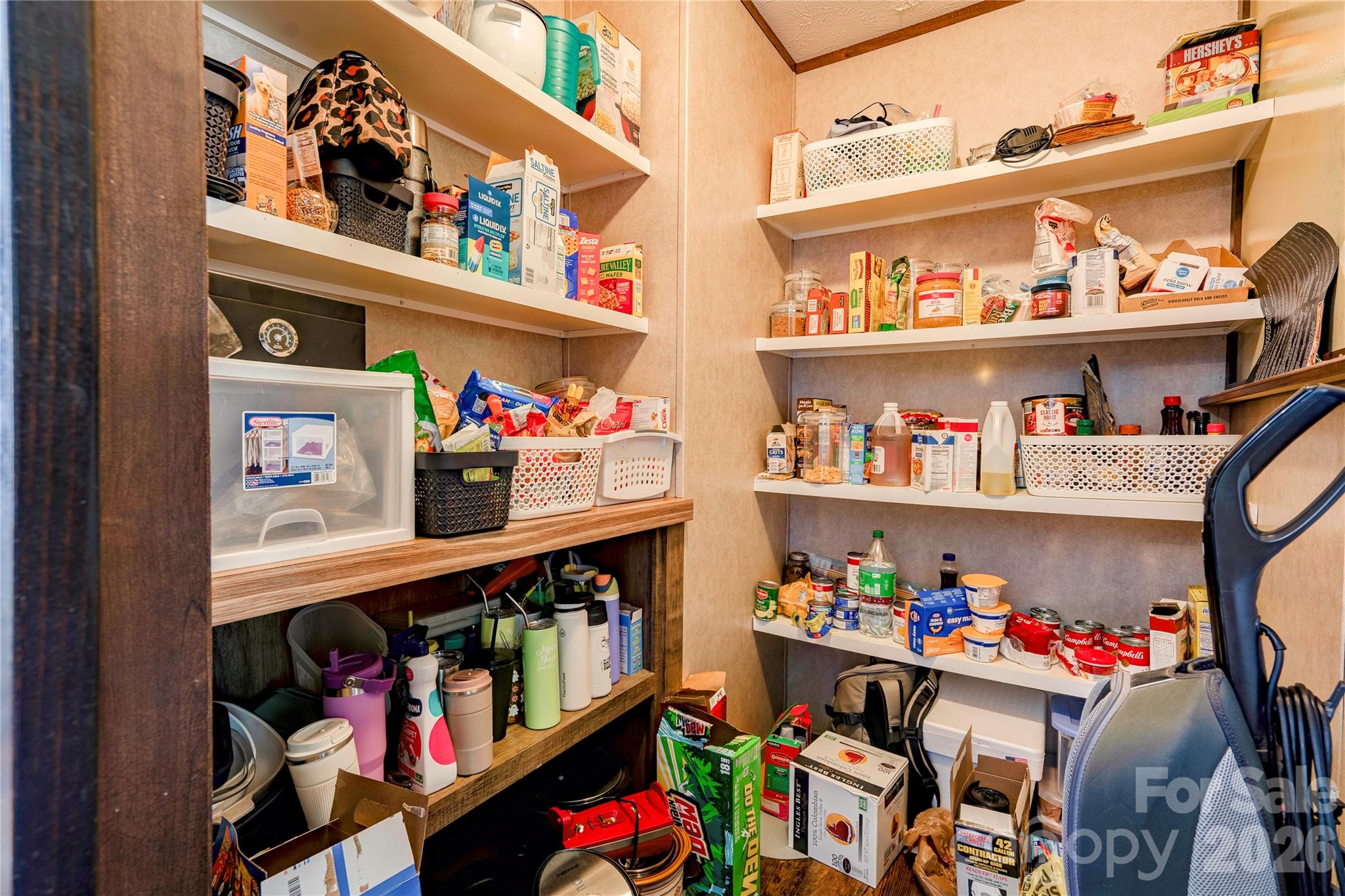 Pantry - 538 Bentley Road, Shelby