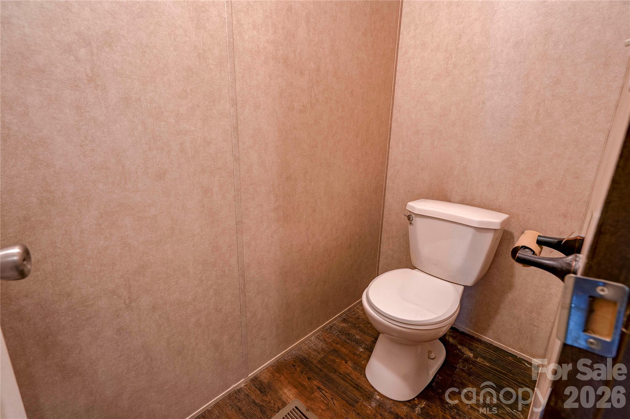 Primary Bathroom - 538 Bentley Road, Shelby