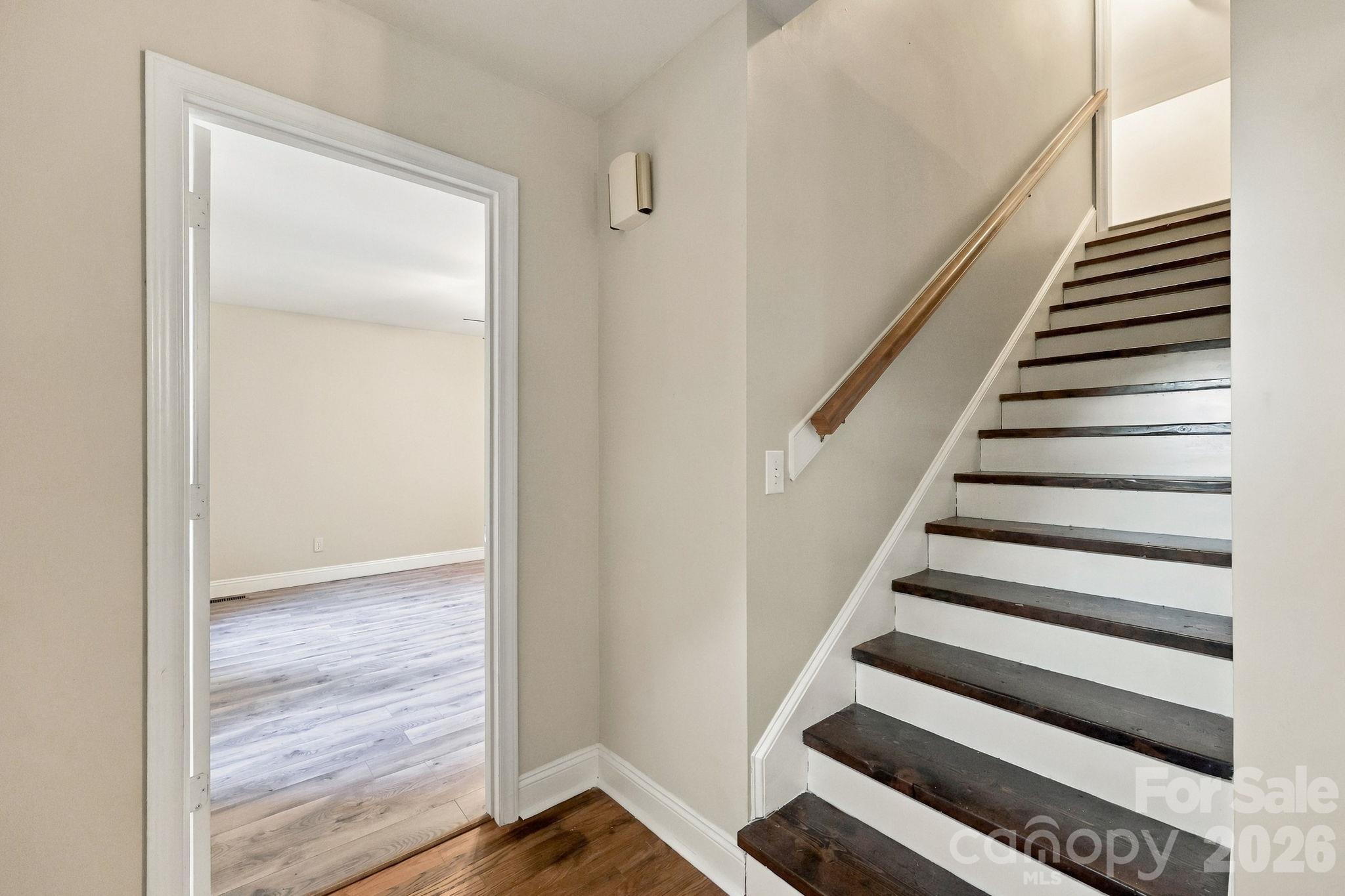 Single Family Residence at 205 Colonial Avenue, Concord, photo 7 of 39