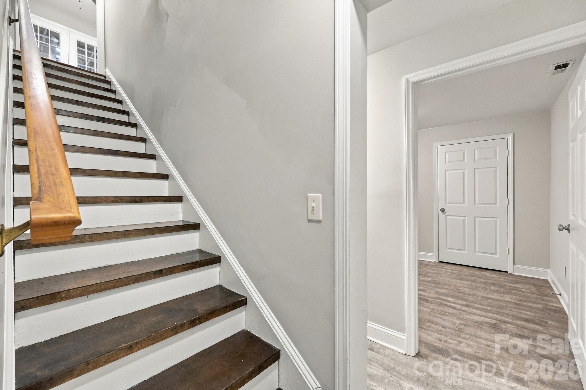 Single Family Residence at 205 Colonial Avenue, Concord, photo 25 of 39