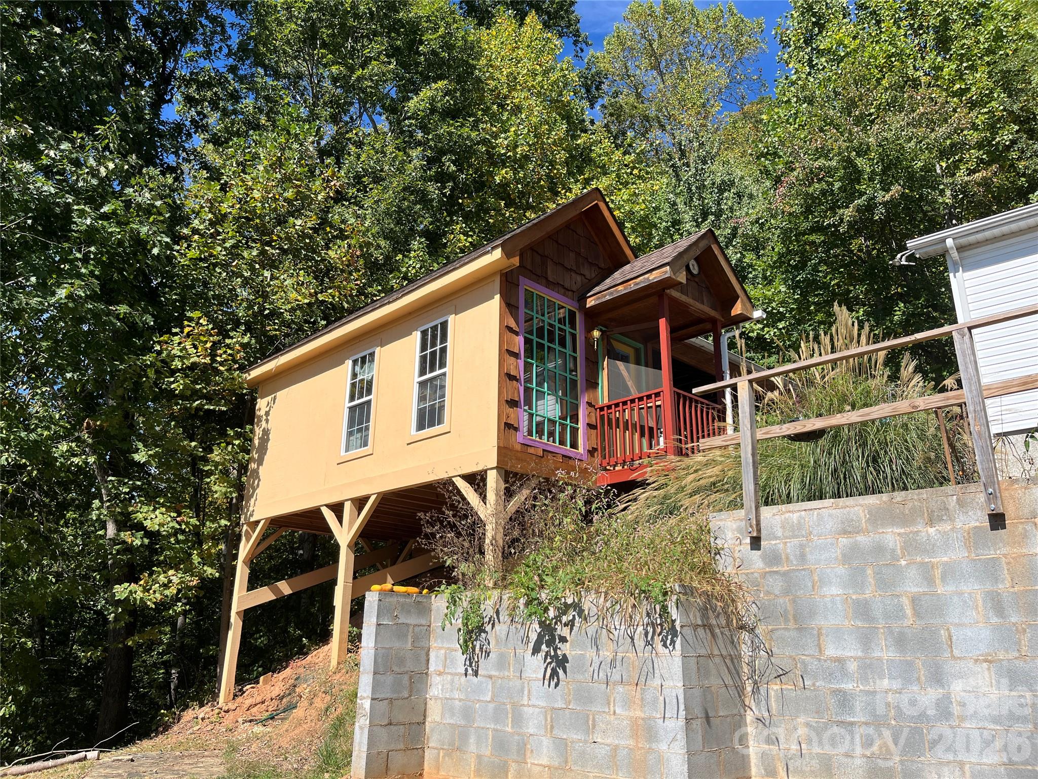 Single Family Residence at 121 Hidden Meadow Drive, Candler, photo 16 of 25