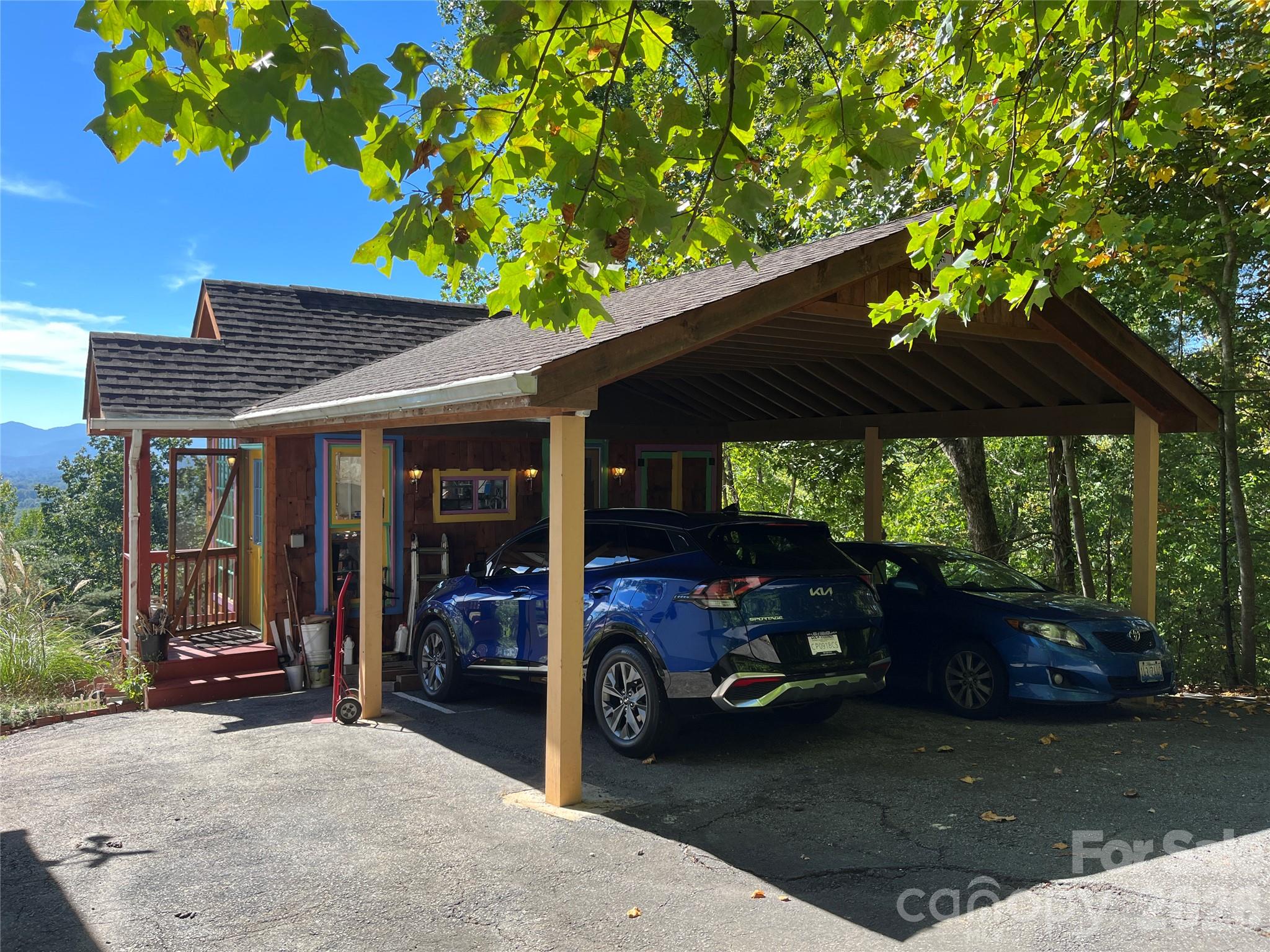 Single Family Residence at 121 Hidden Meadow Drive, Candler, photo 22 of 25