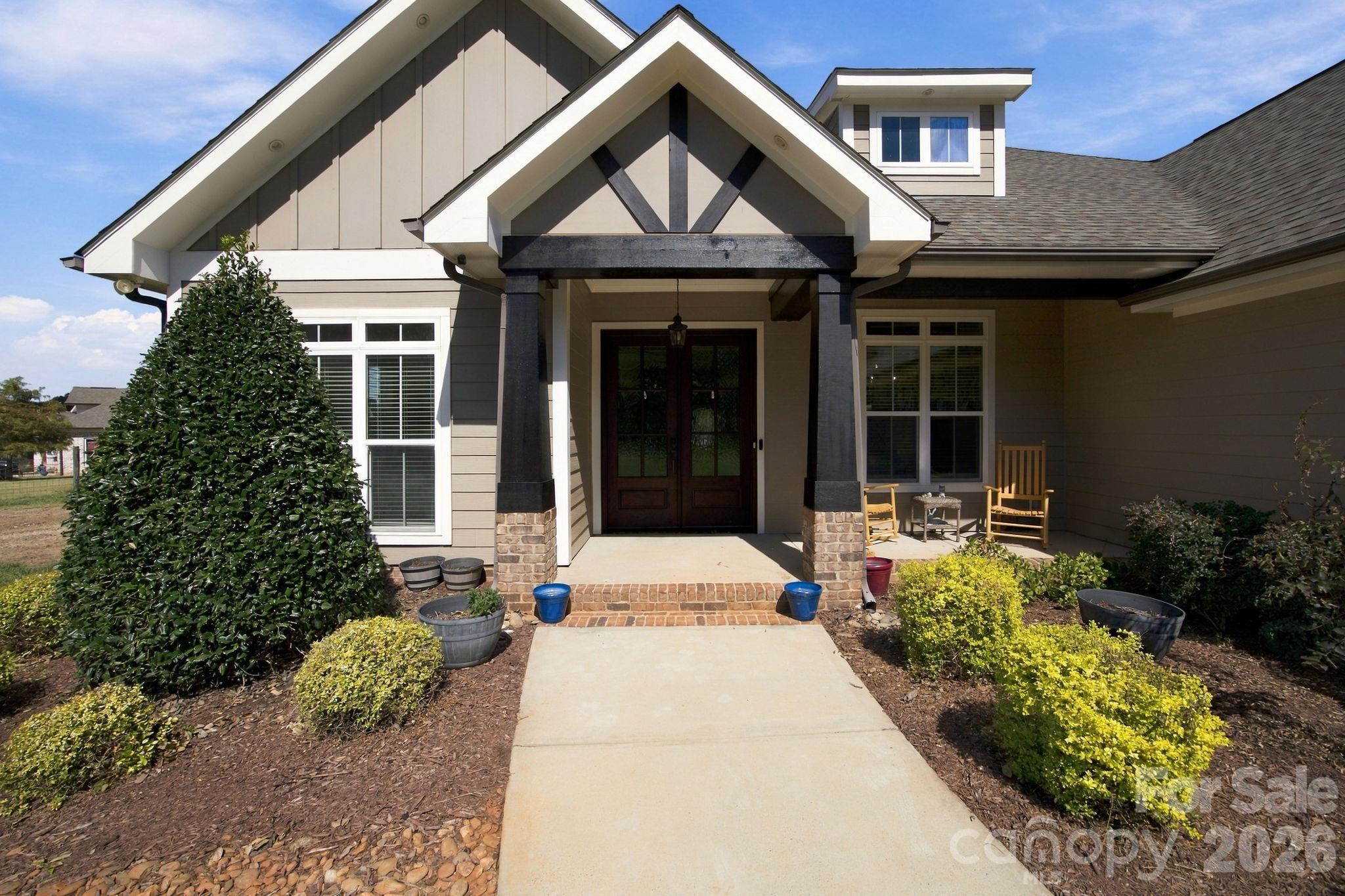 Single Family Residence at 2870 Bradshaw Road, Mooresville, photo 2 of 45