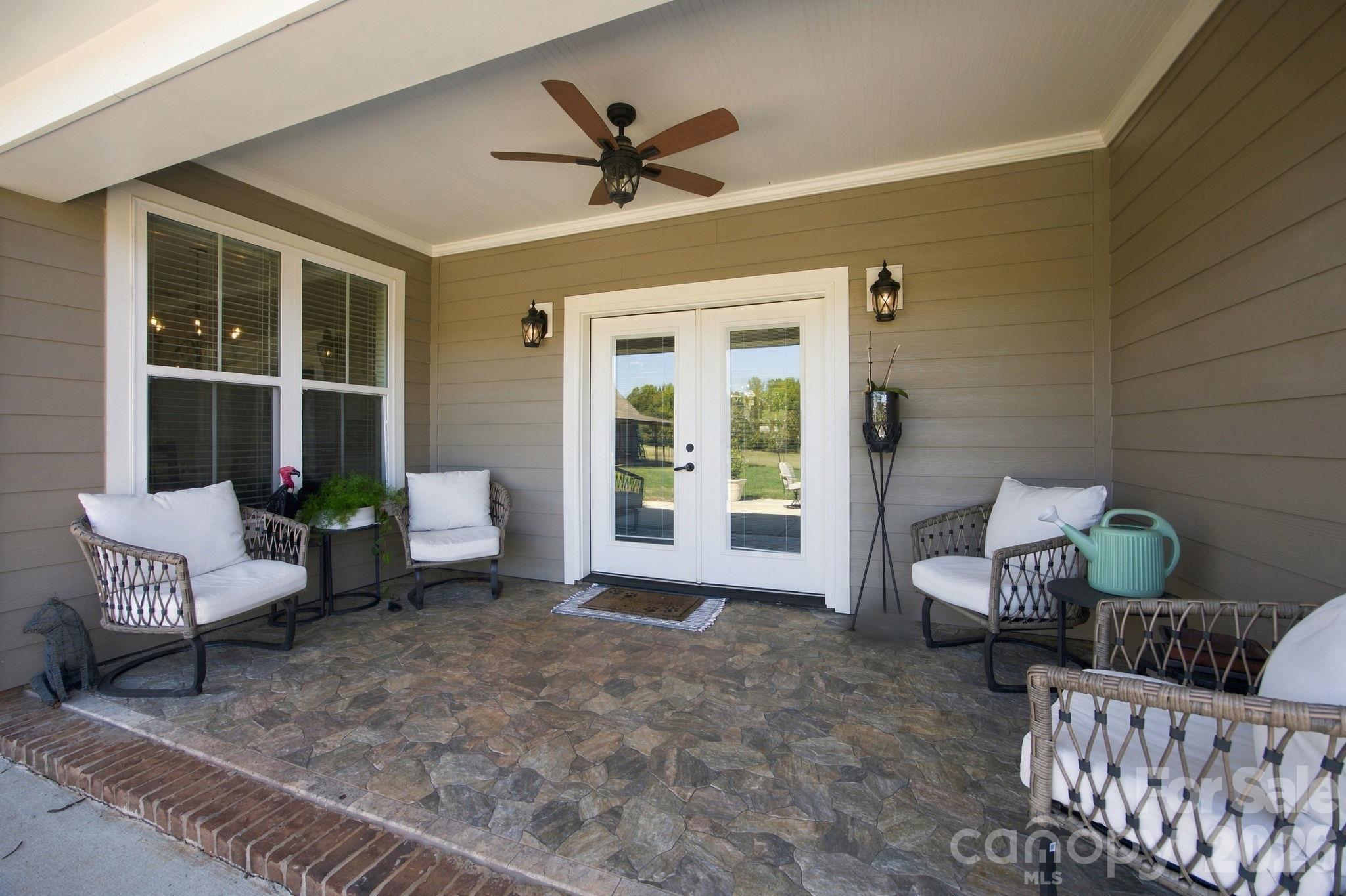 Single Family Residence at 2870 Bradshaw Road, Mooresville, photo 9 of 45