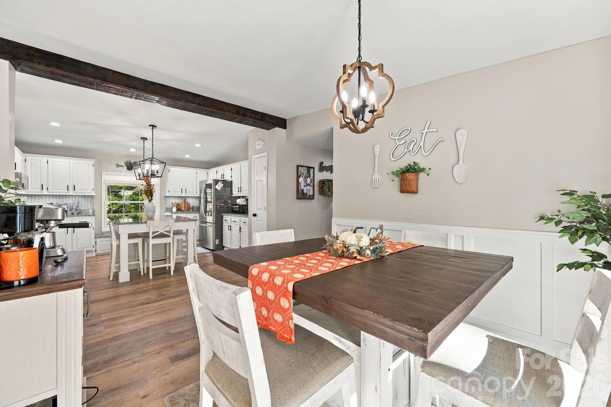 Single Family Residence at 499 Sandy Creek Lane, Lexington, photo 8 of 45