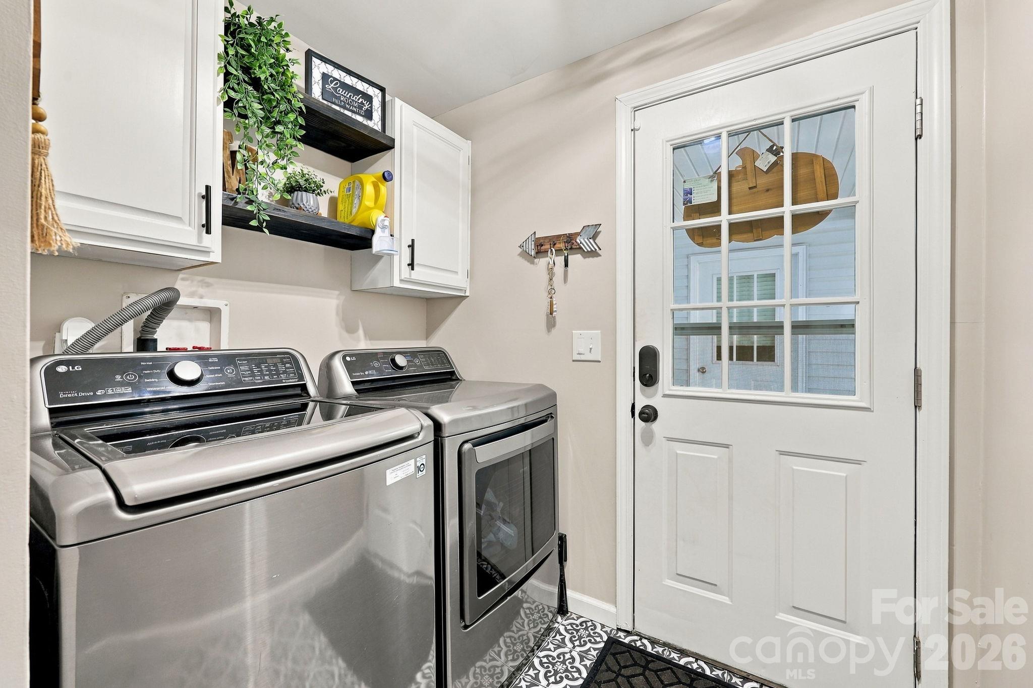 Single Family Residence at 499 Sandy Creek Lane, Lexington, photo 11 of 45