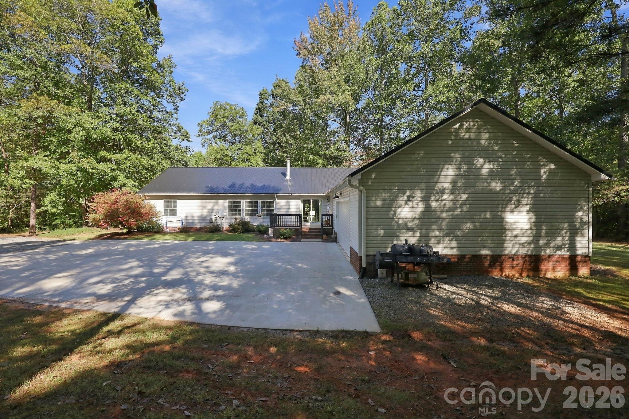 Single Family Residence at 499 Sandy Creek Lane, Lexington, photo 41 of 45