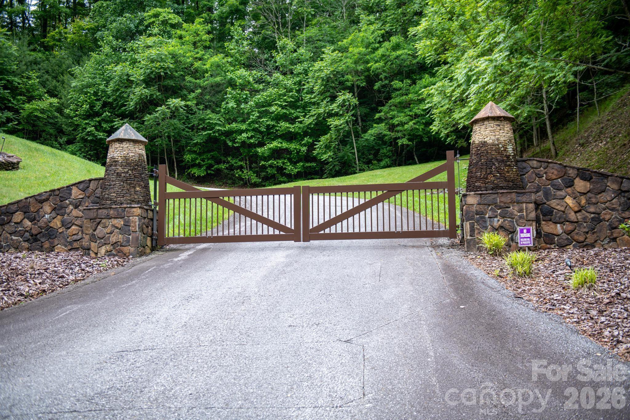 Entrance to the community. - 0000 Wheel Team Trail, McGrady