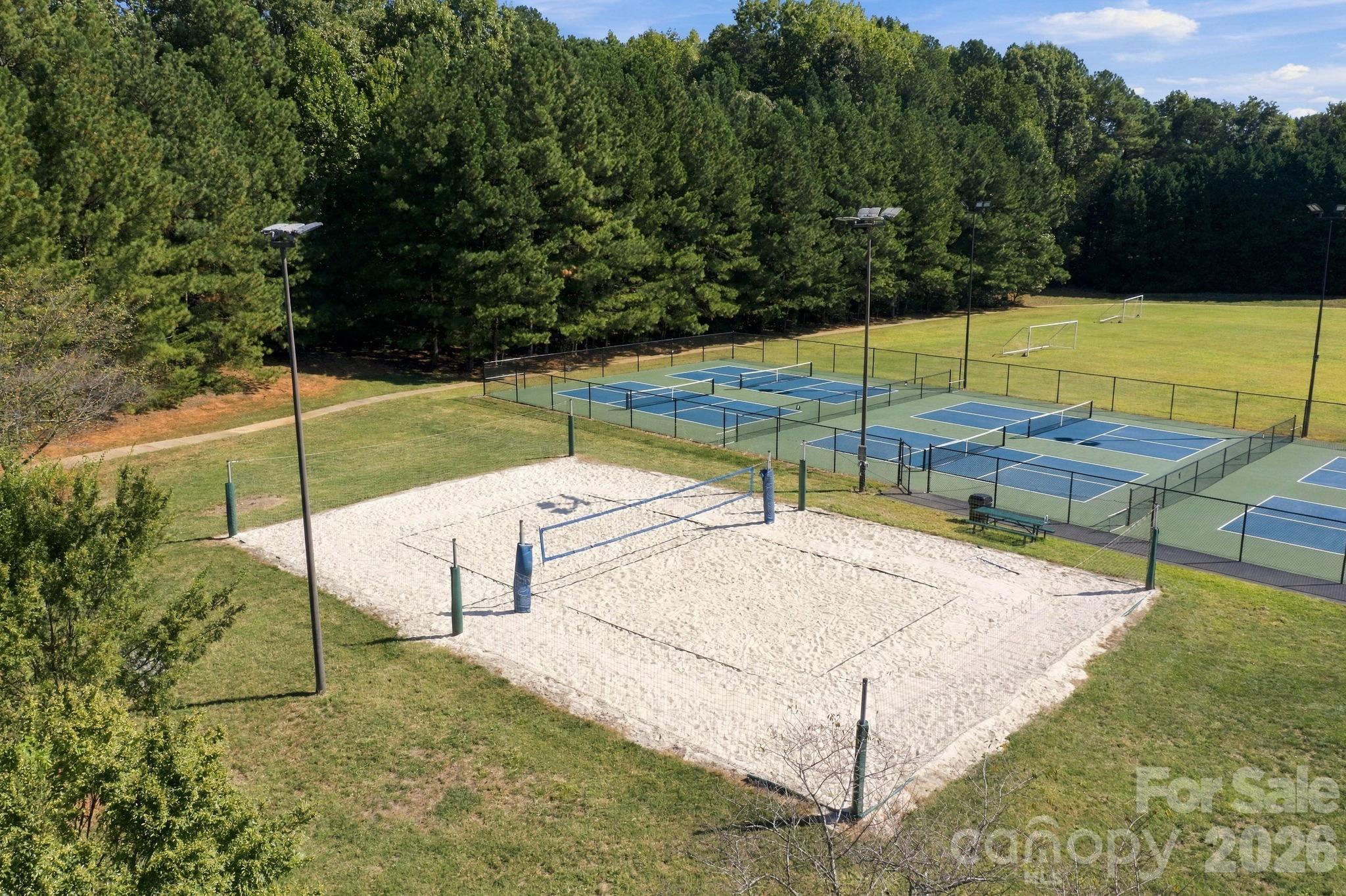 Single Family Residence at 120 Silver Lake Trail, Mooresville, photo 33 of 37