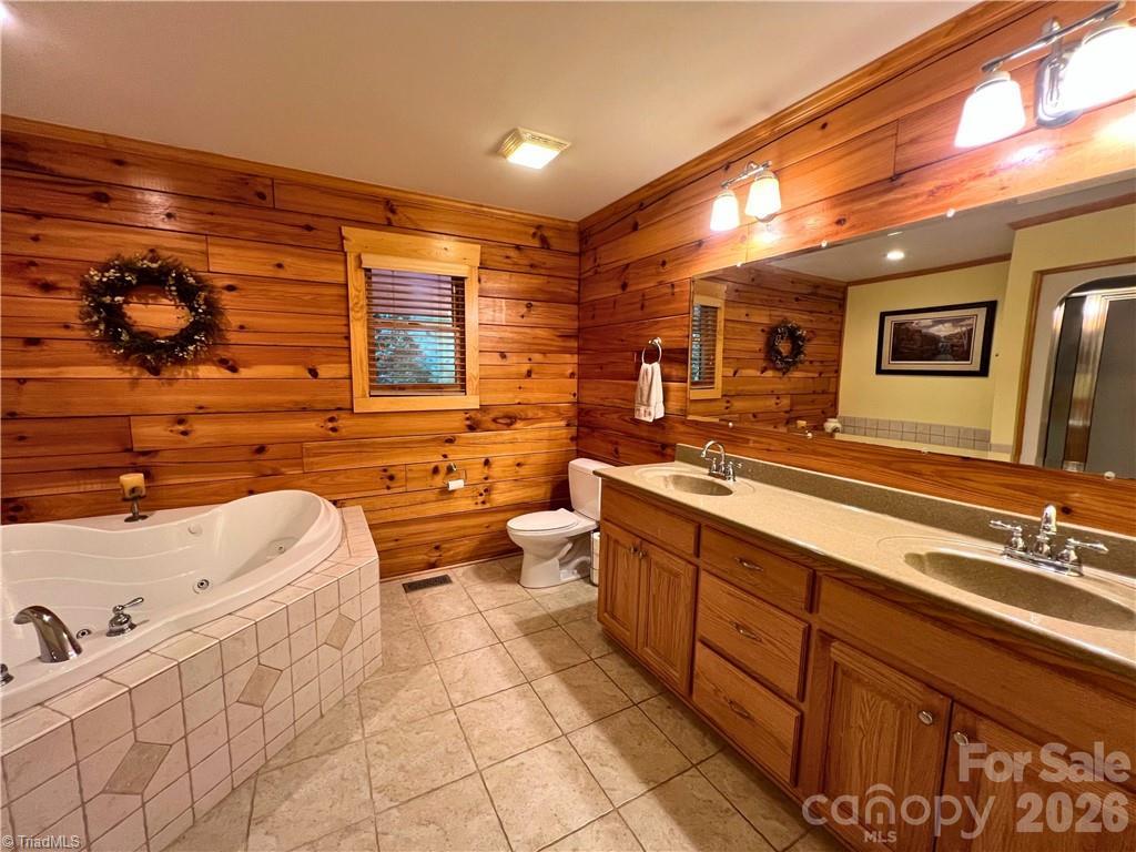 Single Family Residence at 190 Molly Drive, McGrady, photo 15 of 41